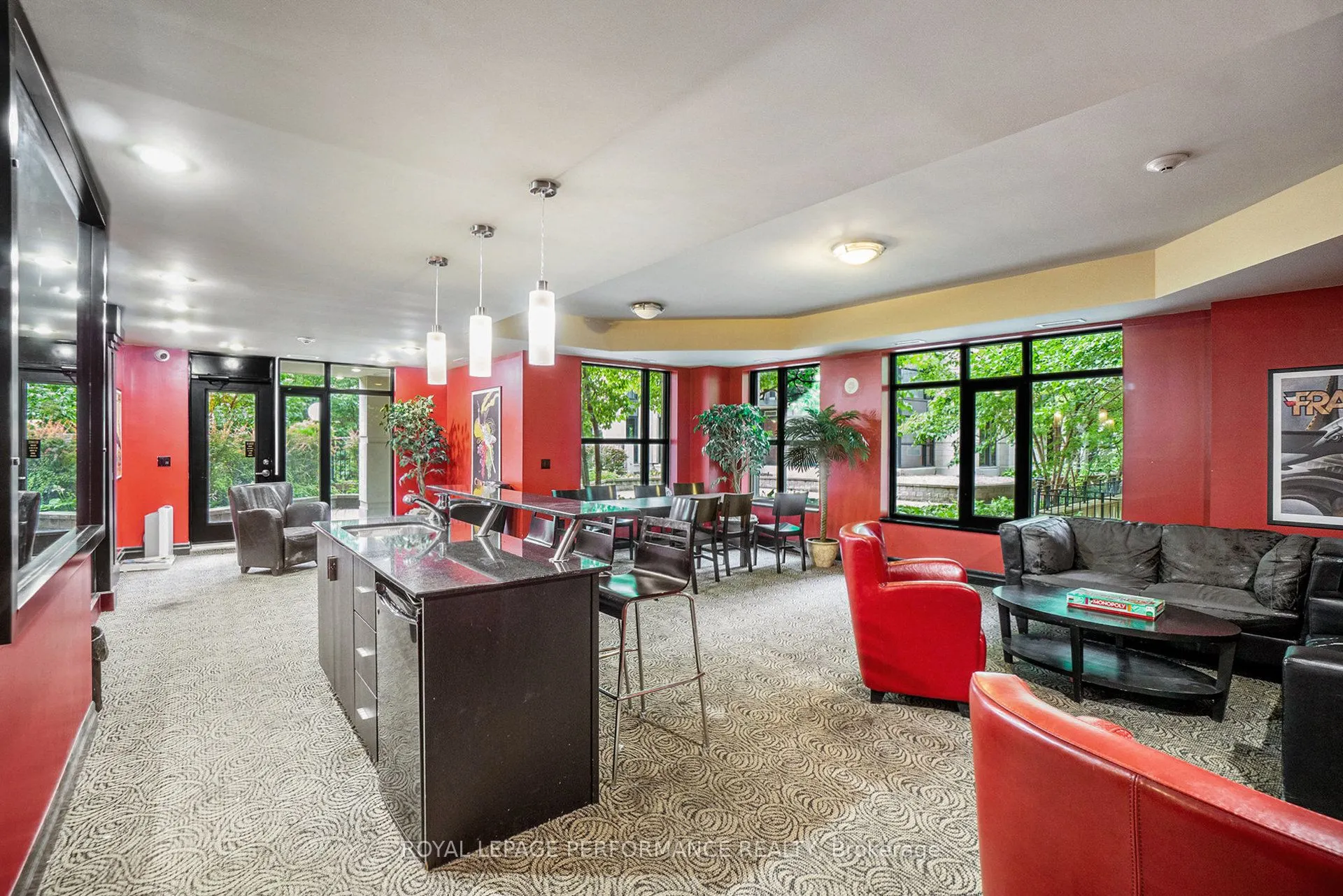 245 Kent Street, #703