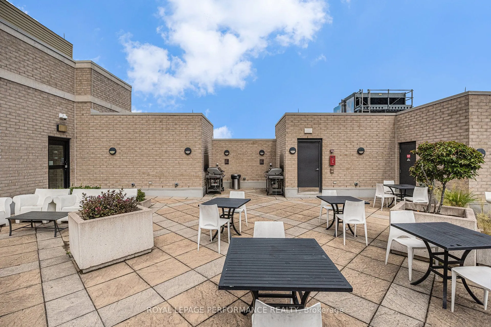 245 Kent Street, #703