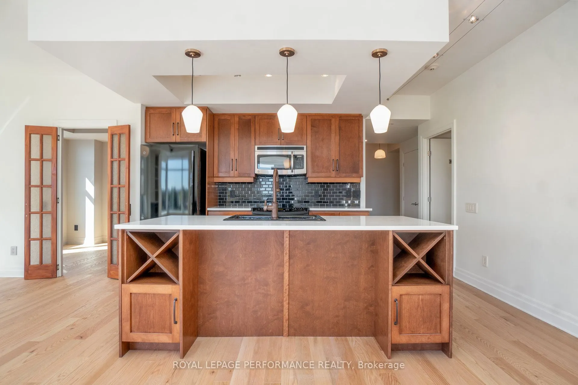 245 Kent Street, #703