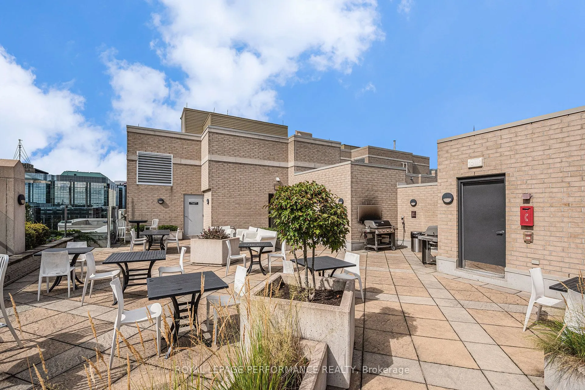 245 Kent Street, #703