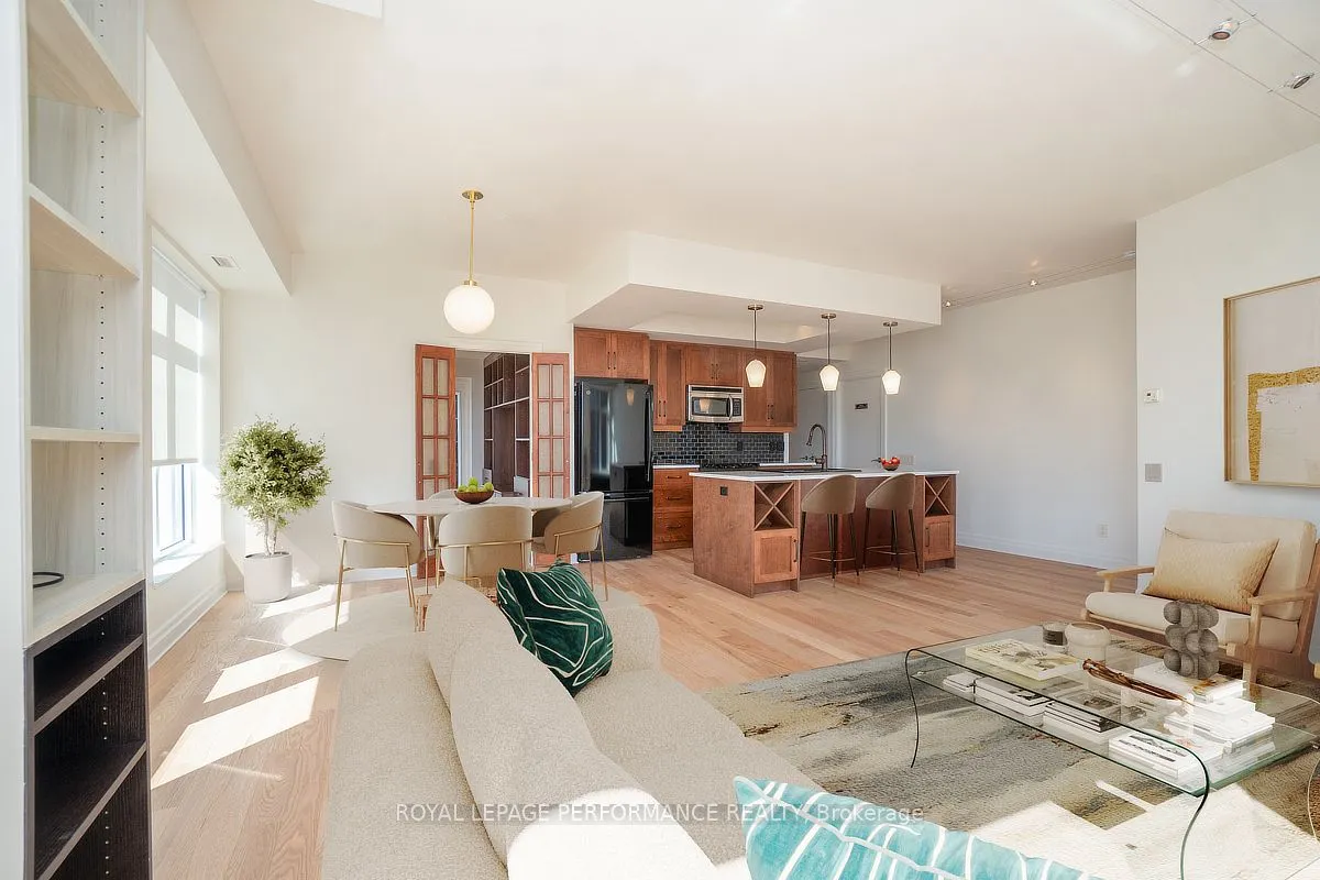 245 Kent Street, #703