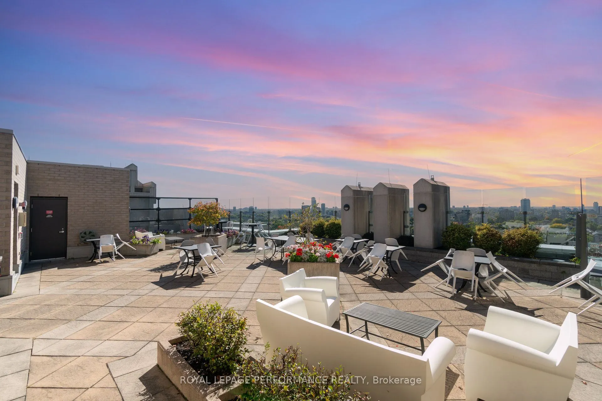 245 Kent Street, #703