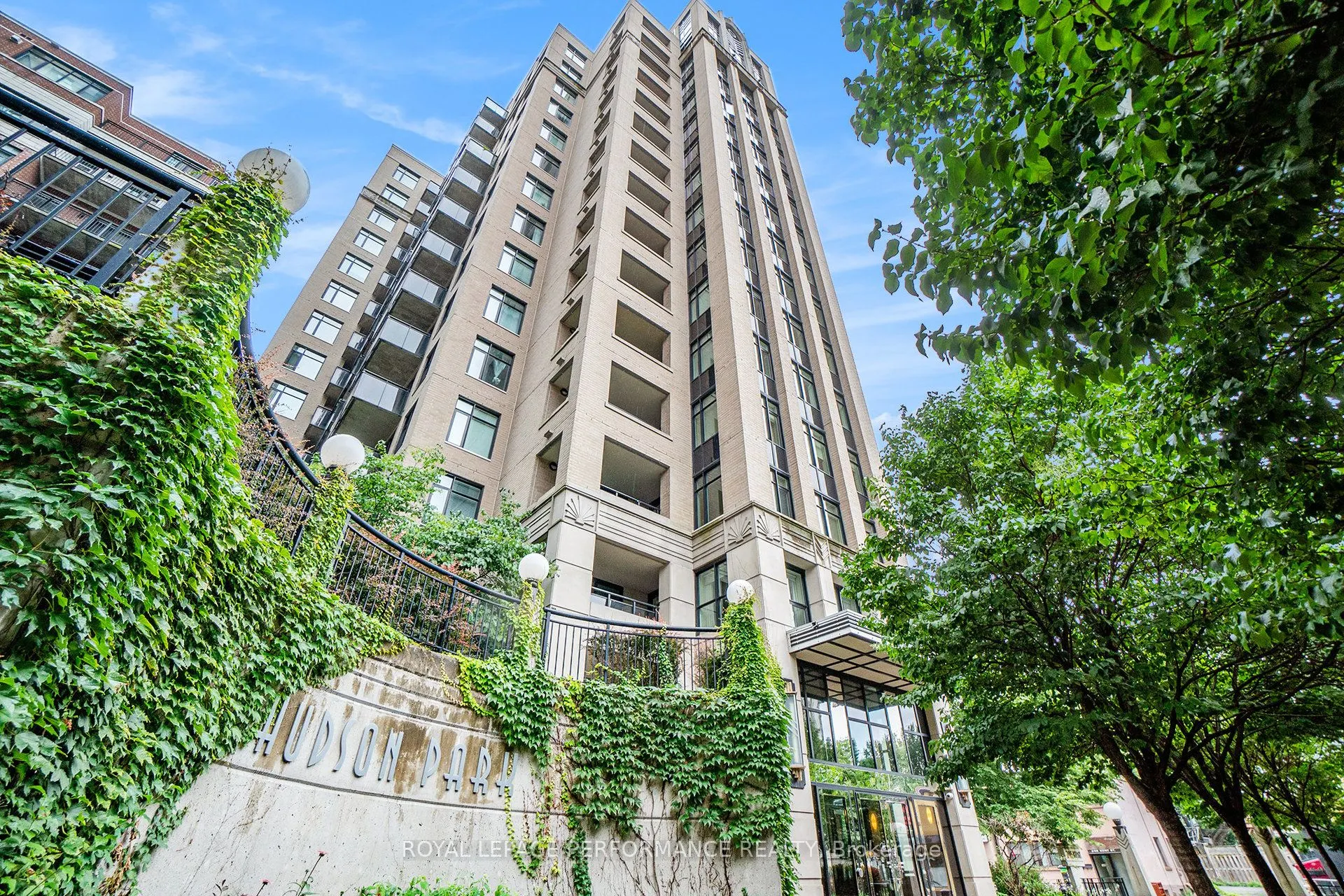 245 Kent Street, #703