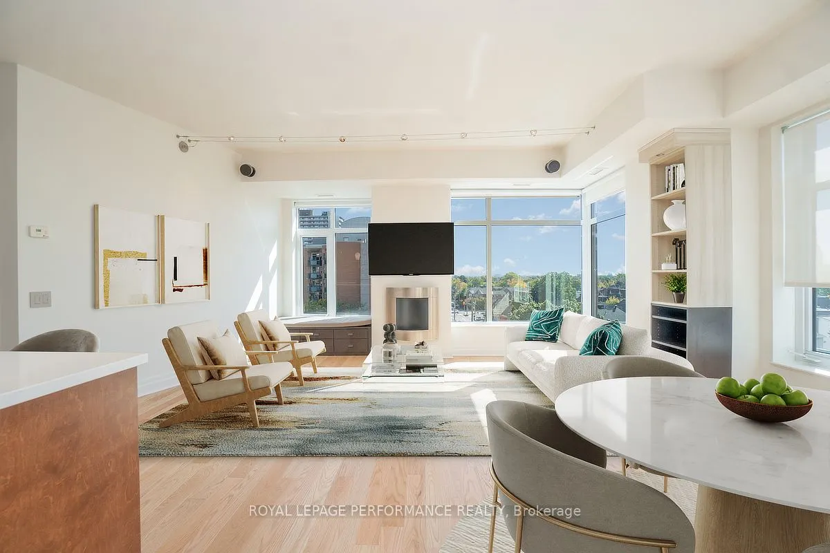 245 Kent Street, #703
