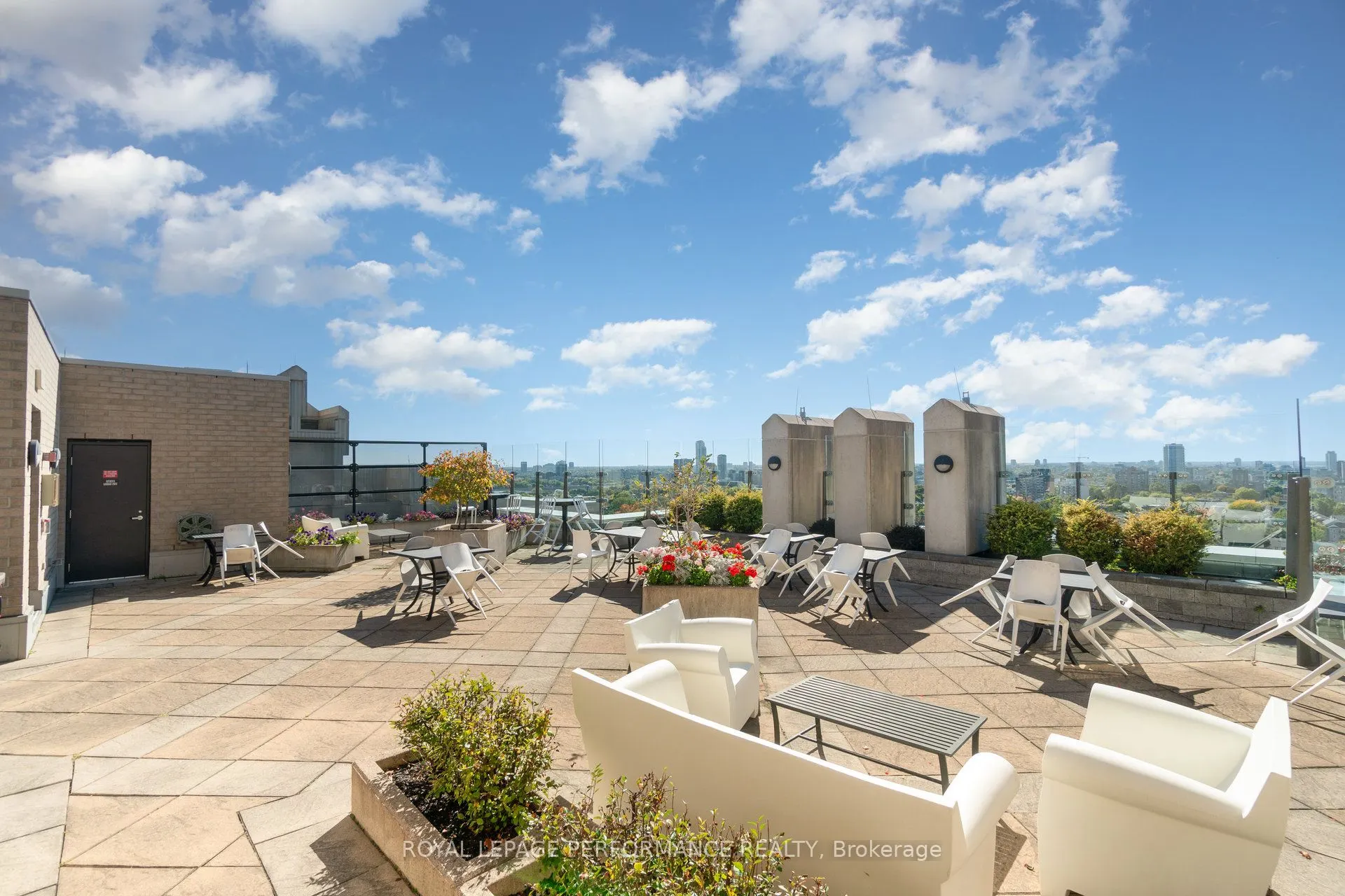 245 Kent Street, #703
