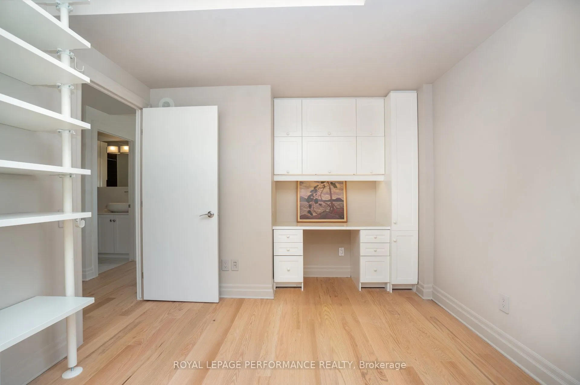 245 Kent Street, #703