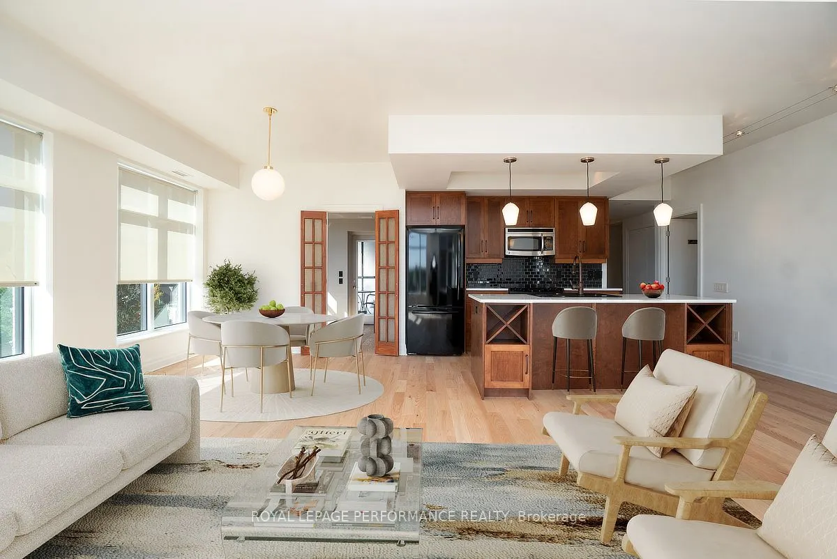 245 Kent Street, #703