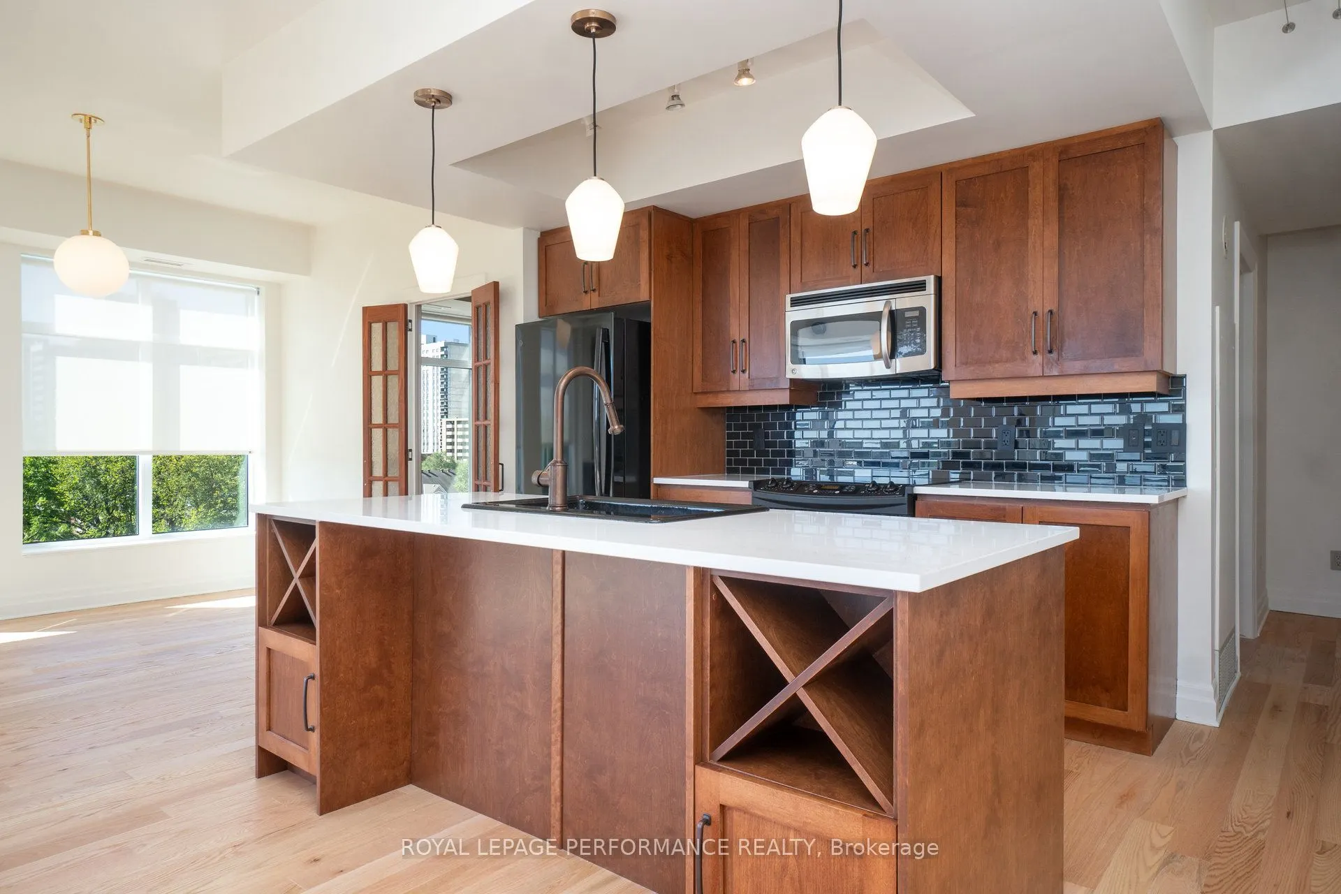 245 Kent Street, #703