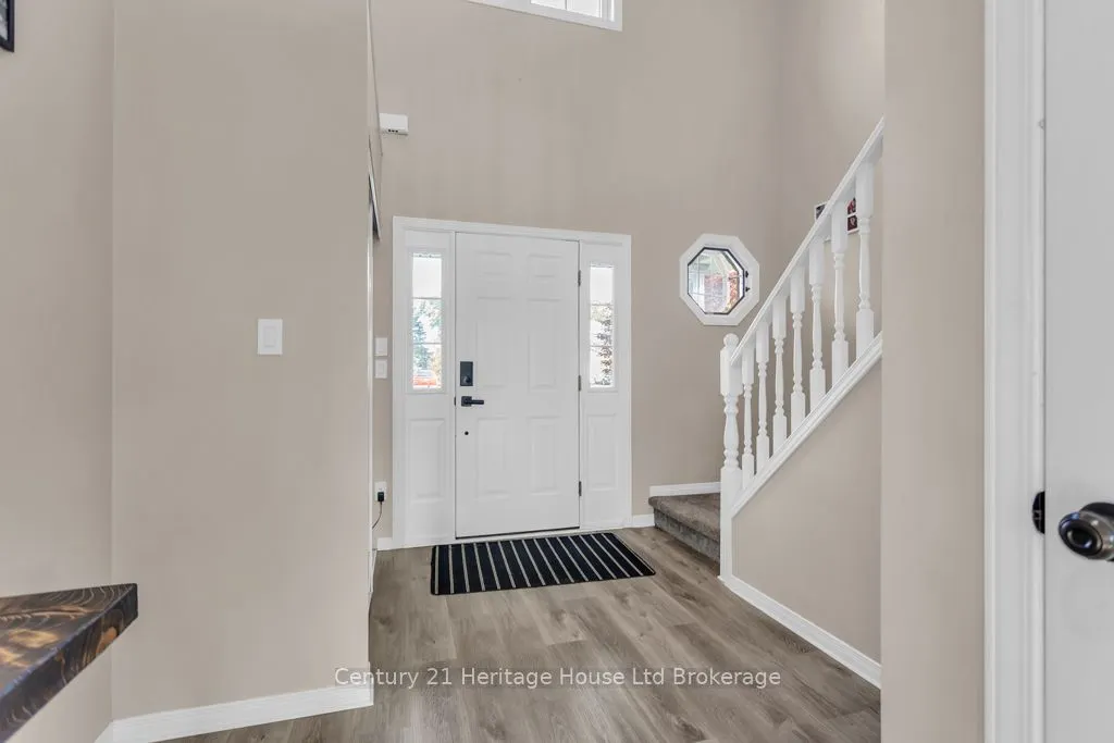 209 North Street E