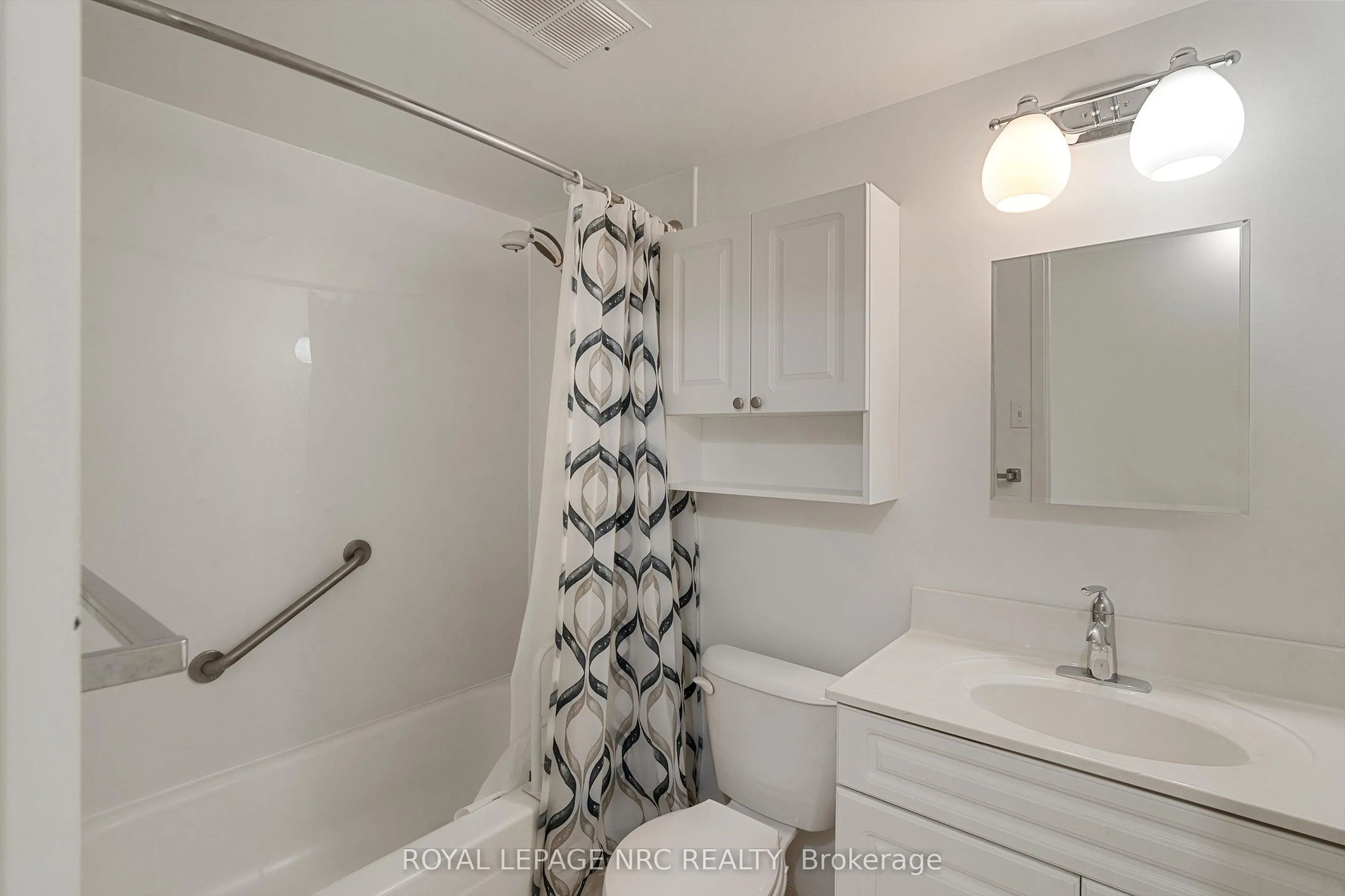 196 Scott Street, #513
