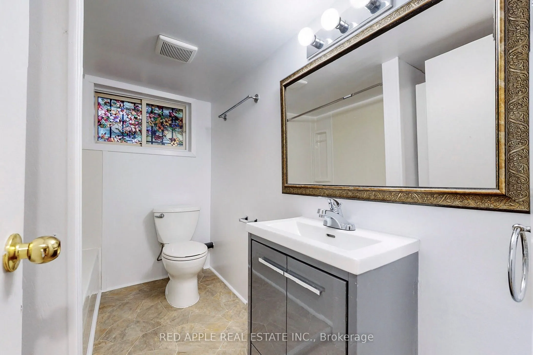 76 West 1st Street, #Lower Level