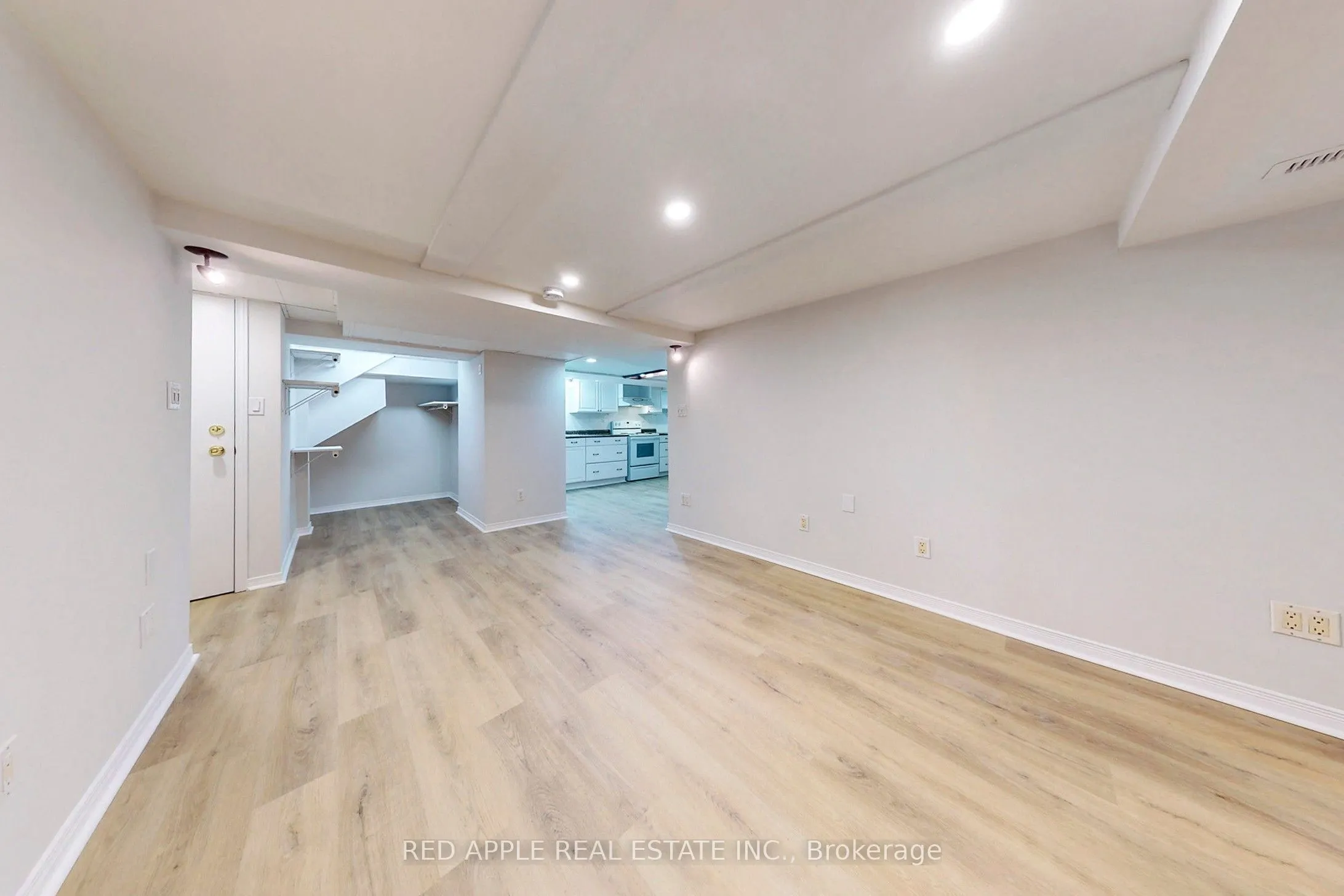 76 West 1st Street, #Lower Level