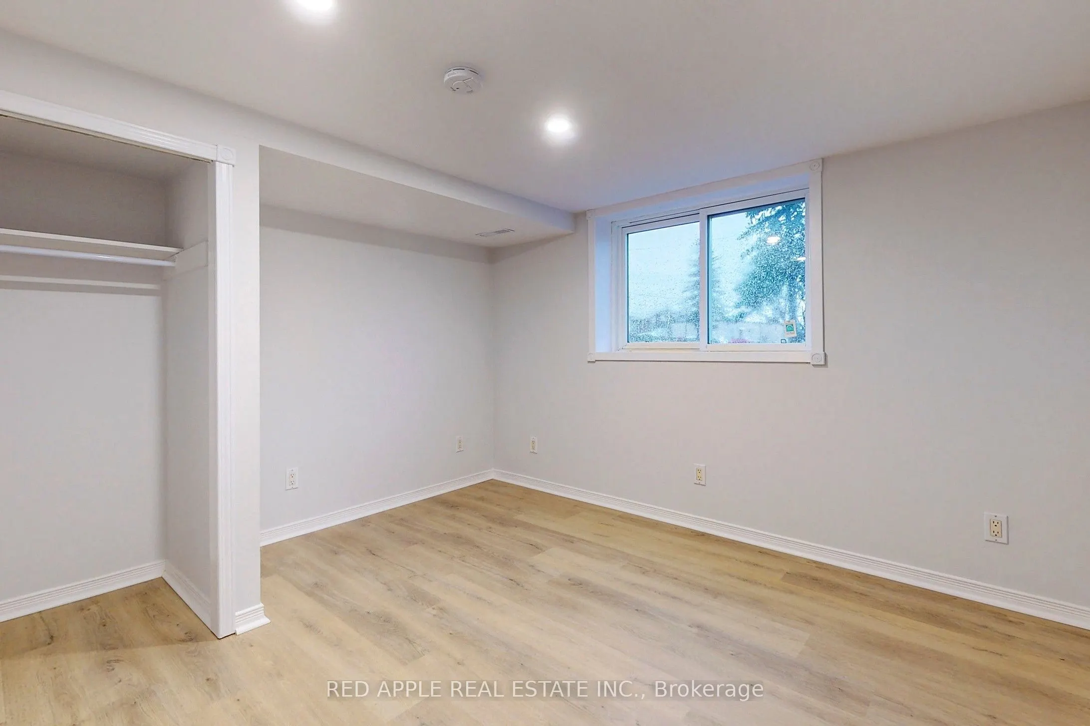 76 West 1st Street, #Lower Level