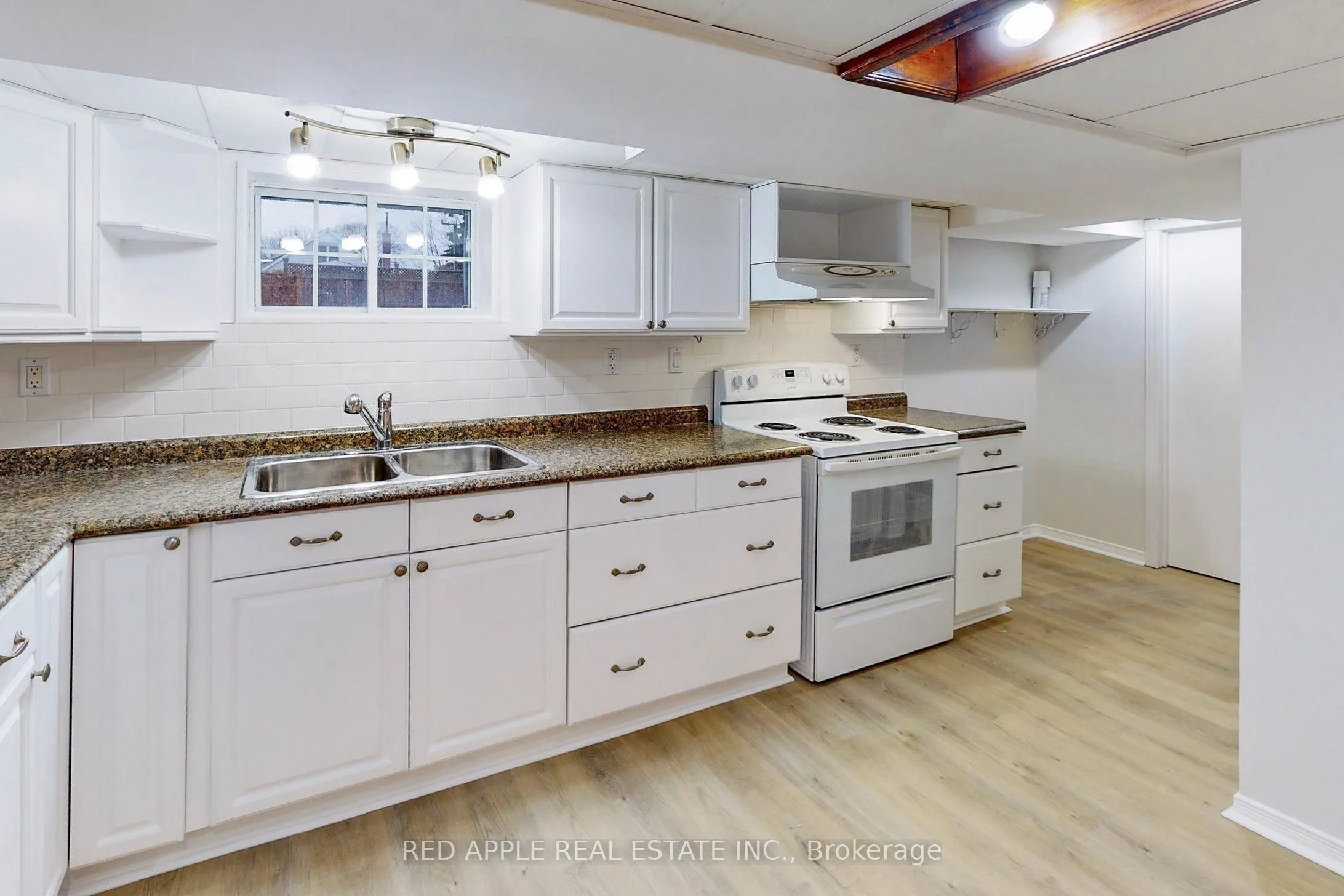 76 West 1st Street, #Lower Level