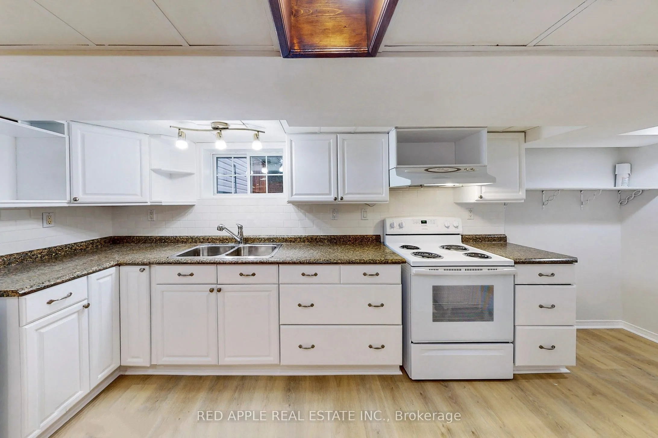76 West 1st Street, #Lower Level