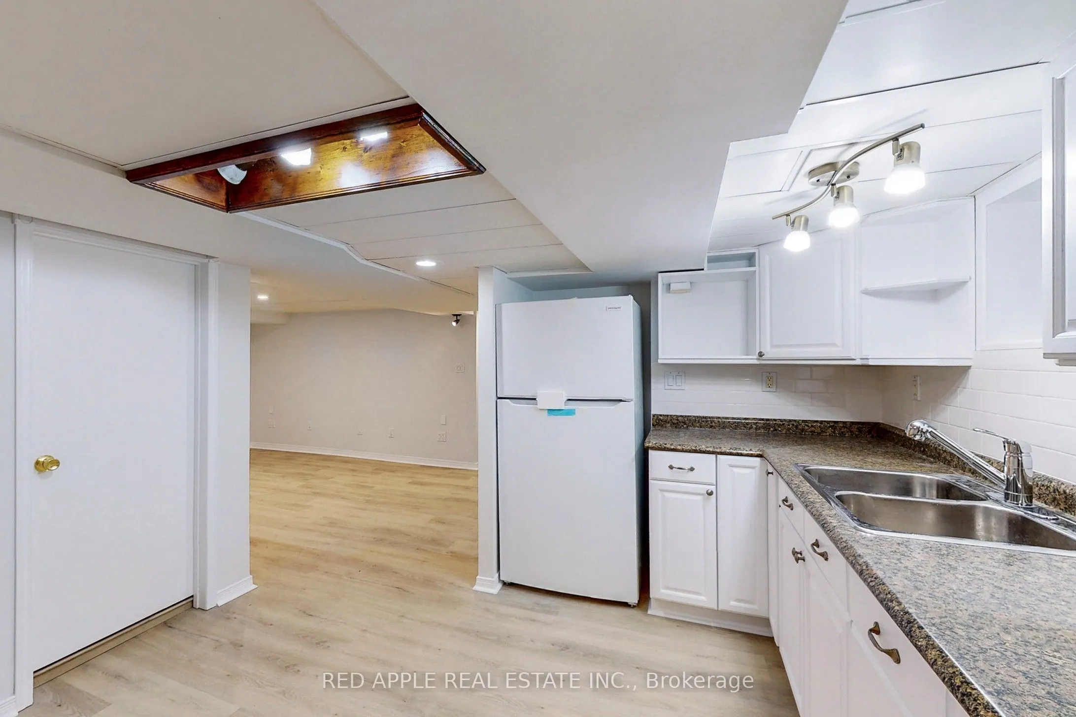 76 West 1st Street, #Lower Level