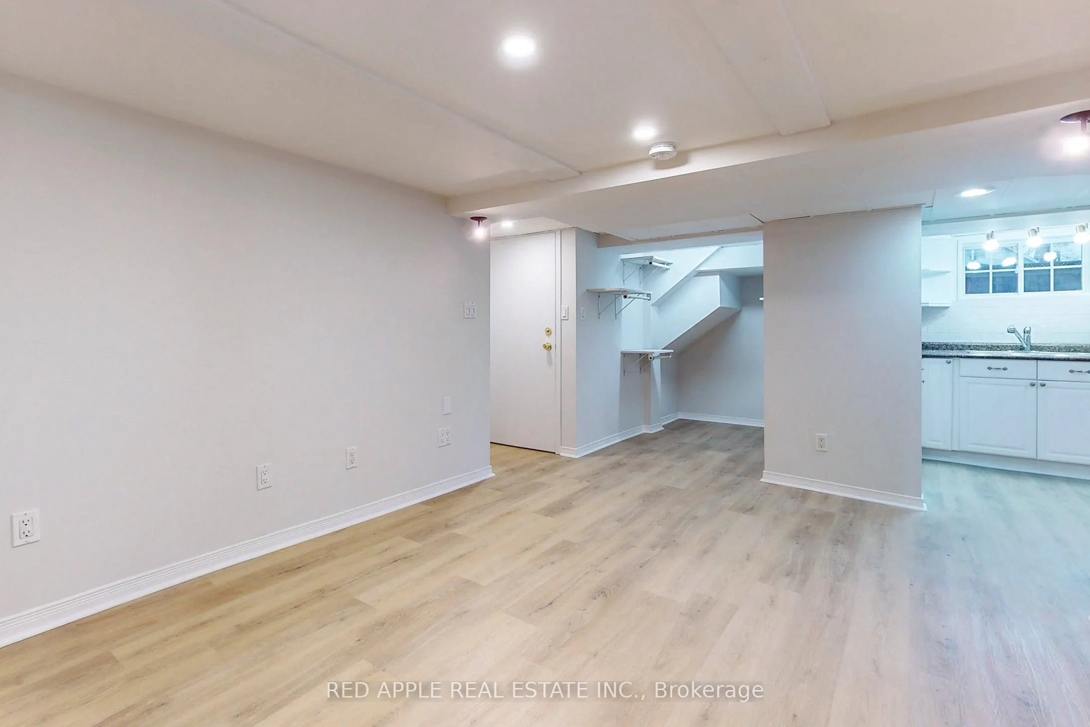 76 West 1st Street, #Lower Level