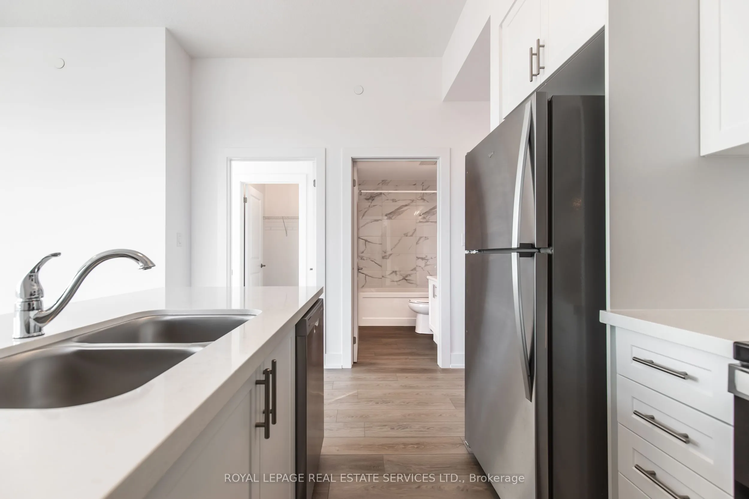 470 DUNDAS Street E, #1211