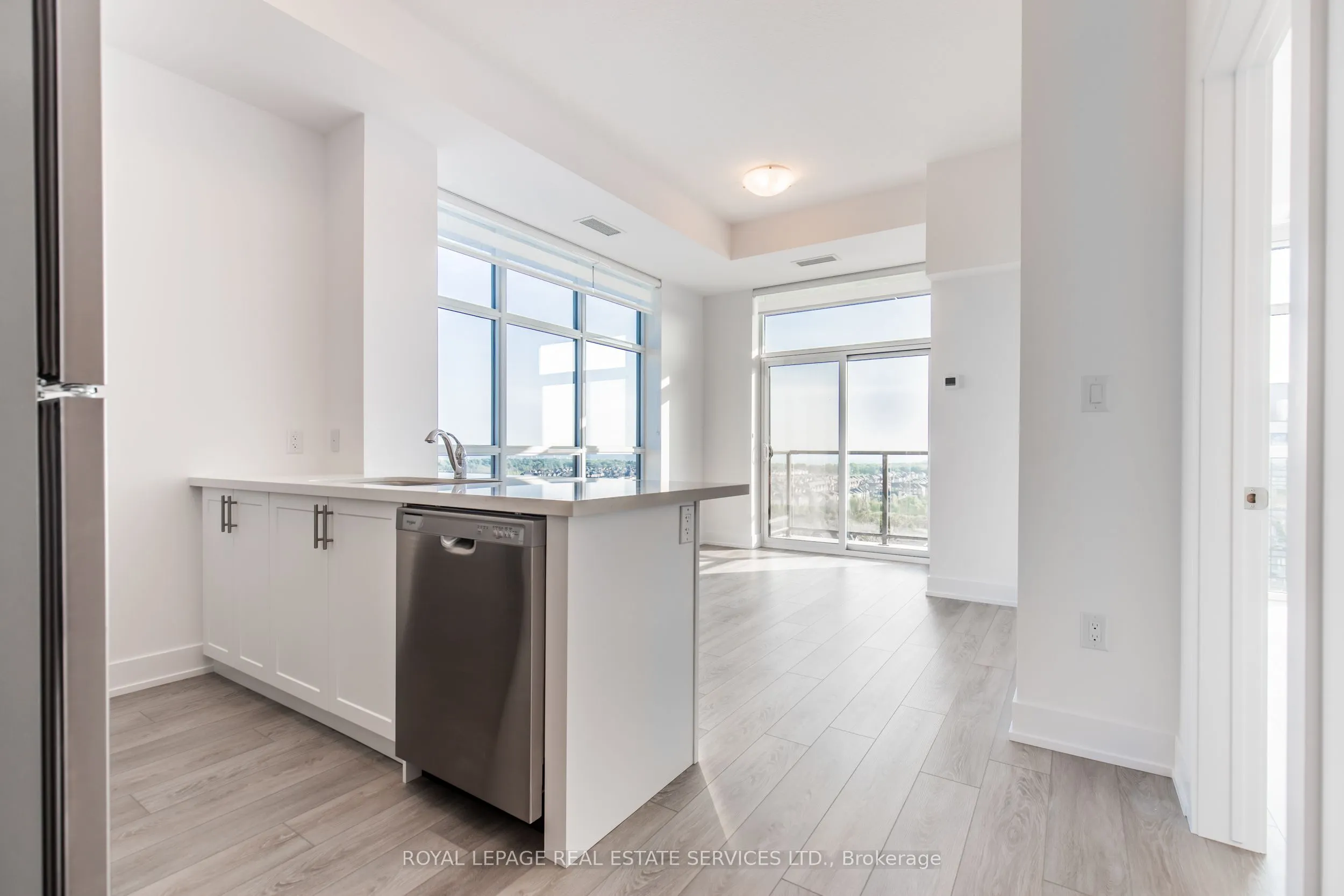 470 DUNDAS Street E, #1211