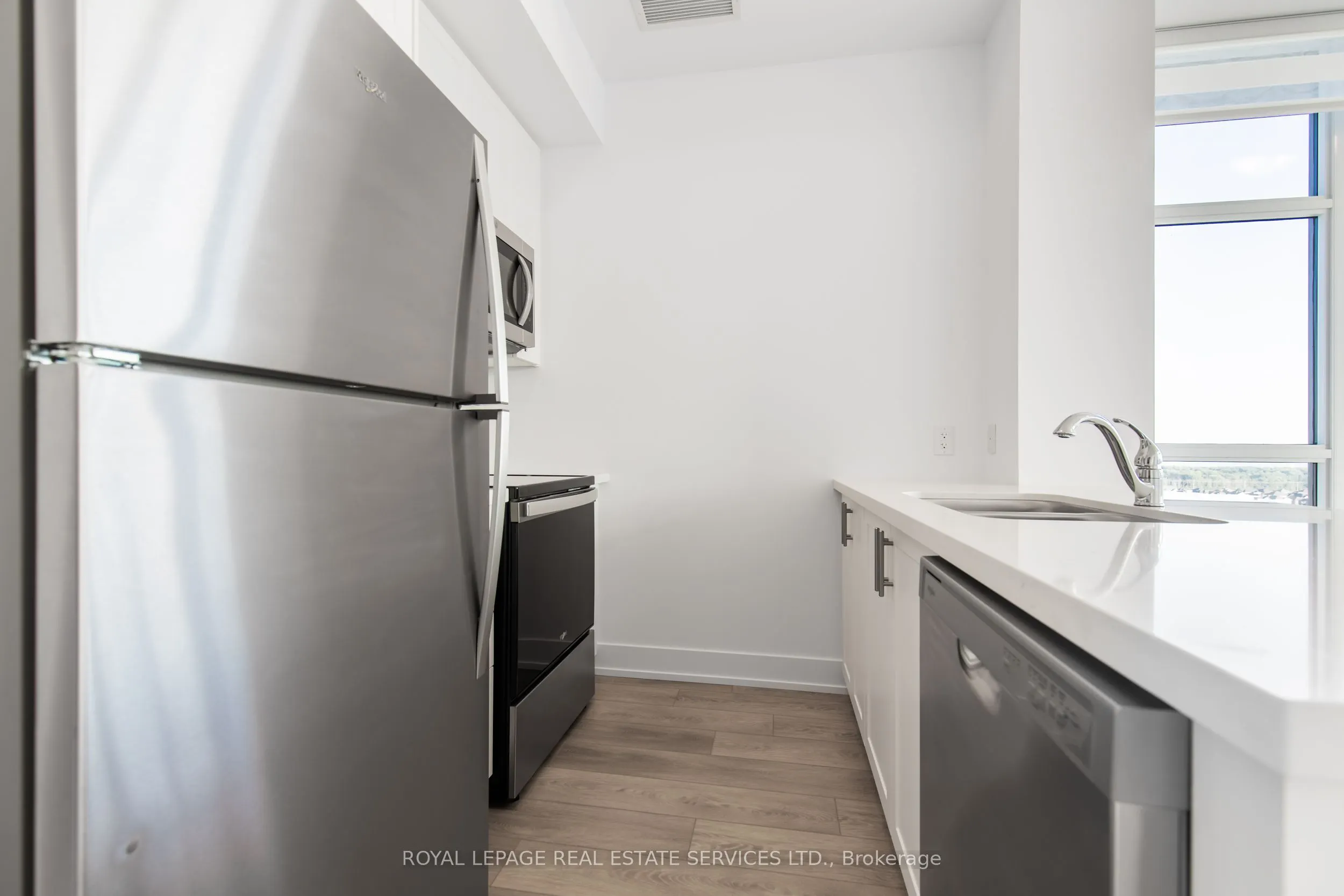 470 DUNDAS Street E, #1211
