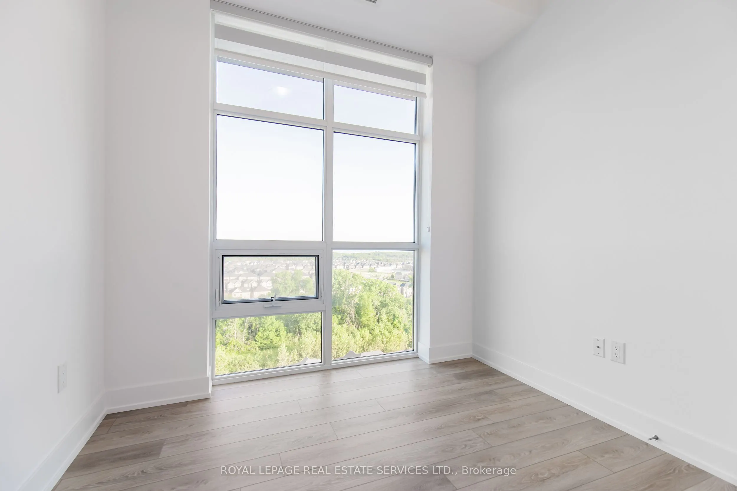 470 DUNDAS Street E, #1211