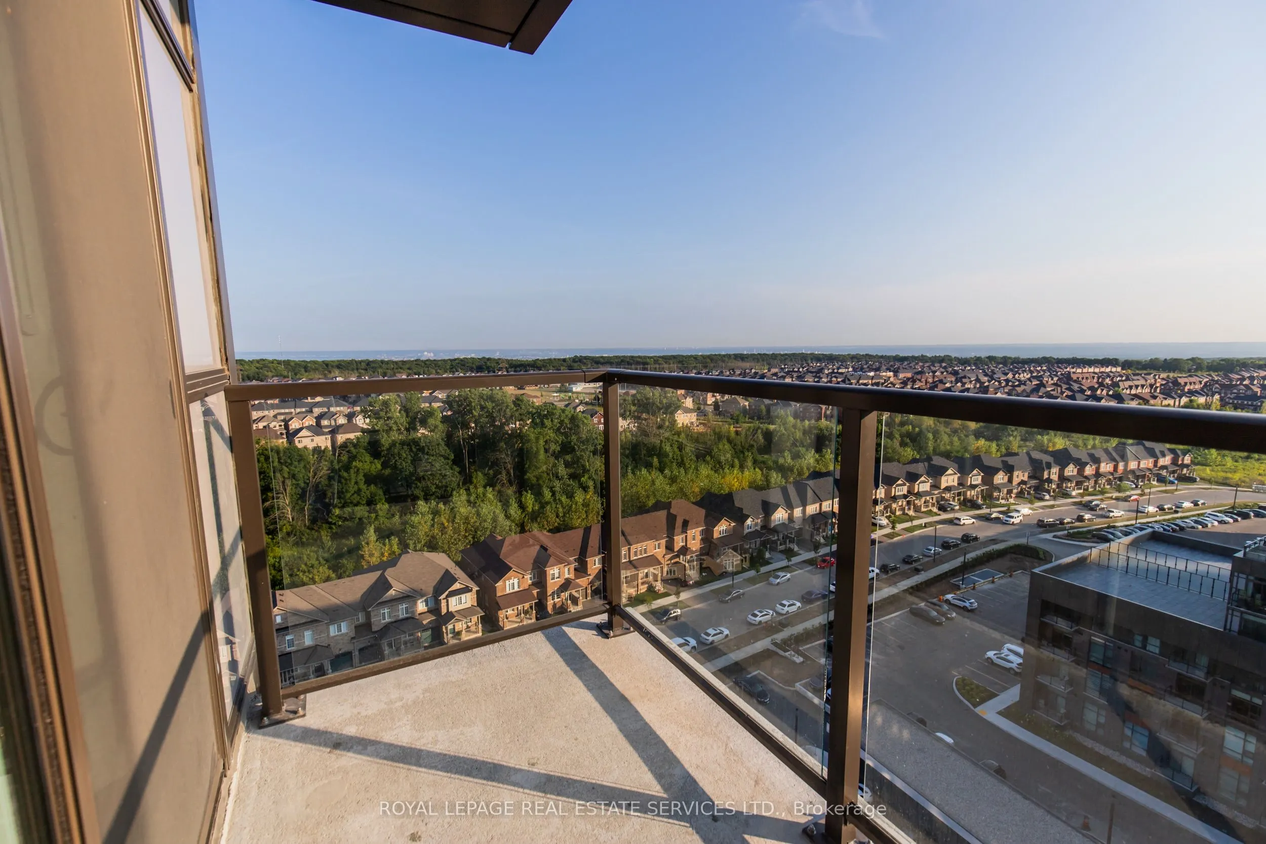 470 DUNDAS Street E, #1211