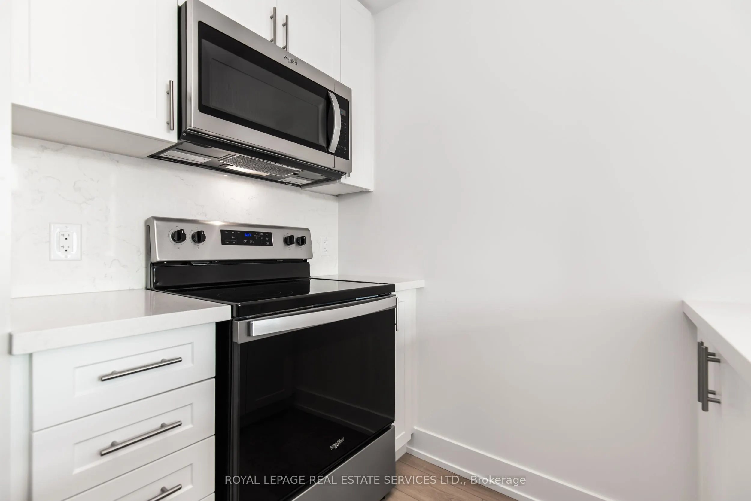 470 DUNDAS Street E, #1211