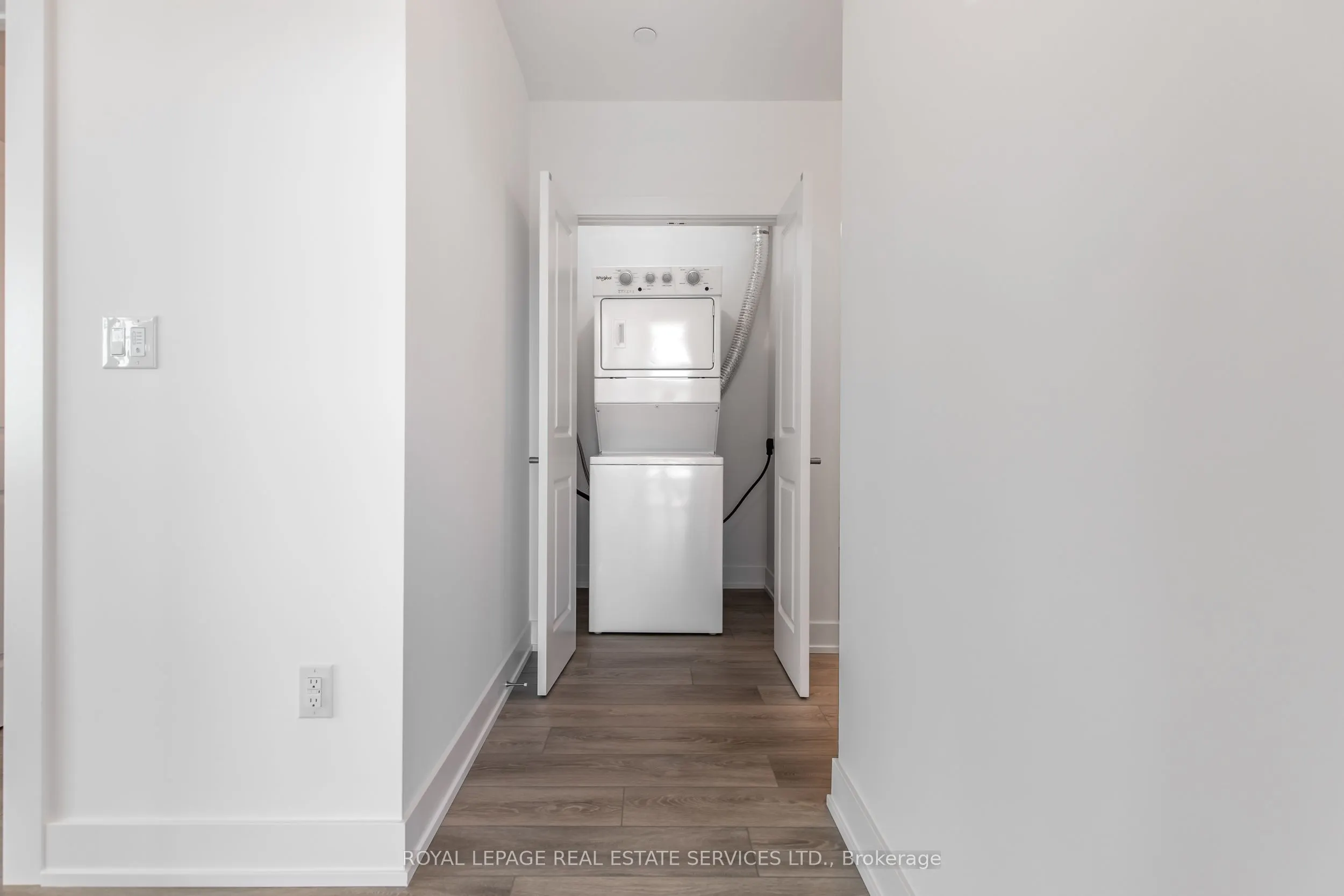 470 DUNDAS Street E, #1211