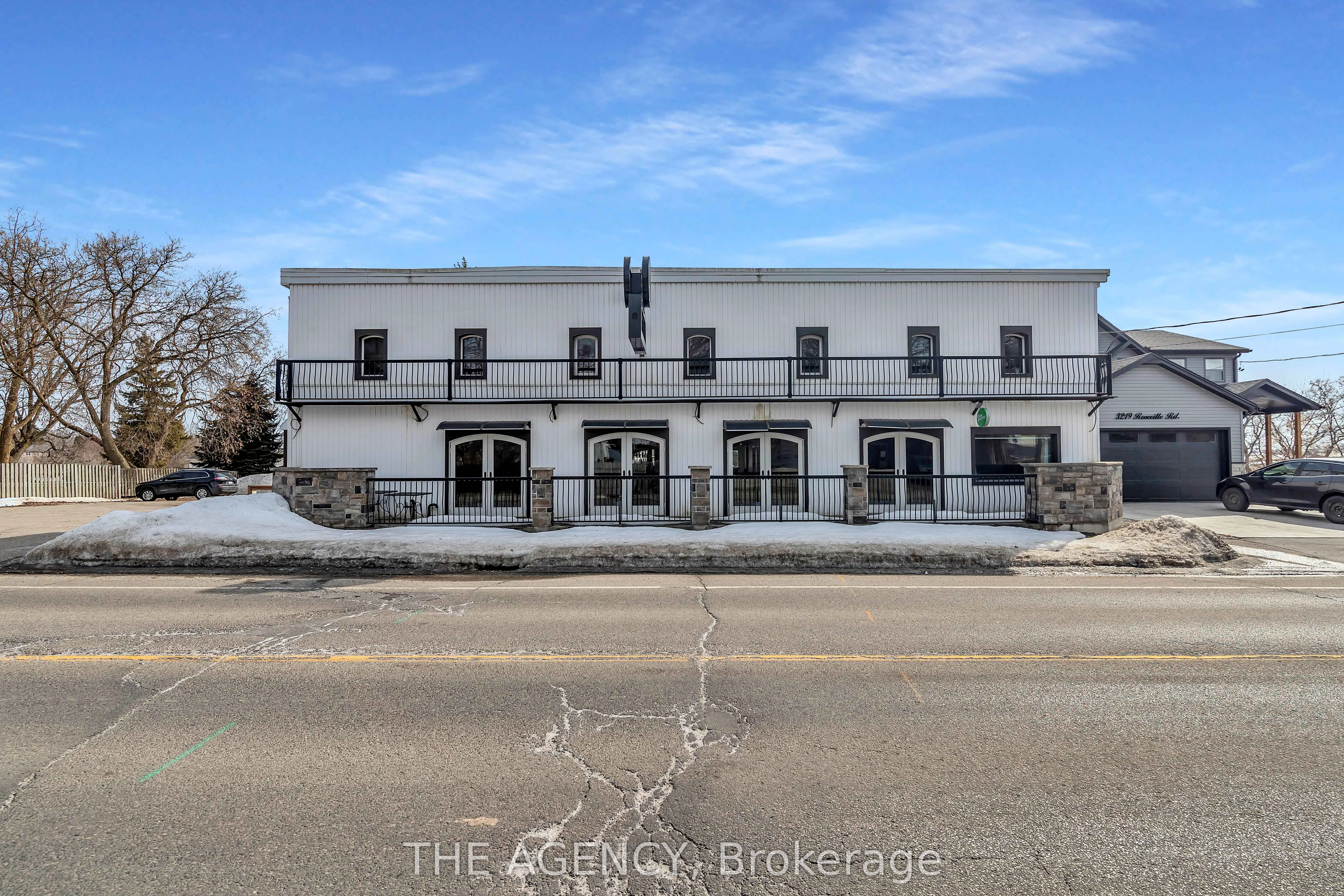 3215 Roseville Road