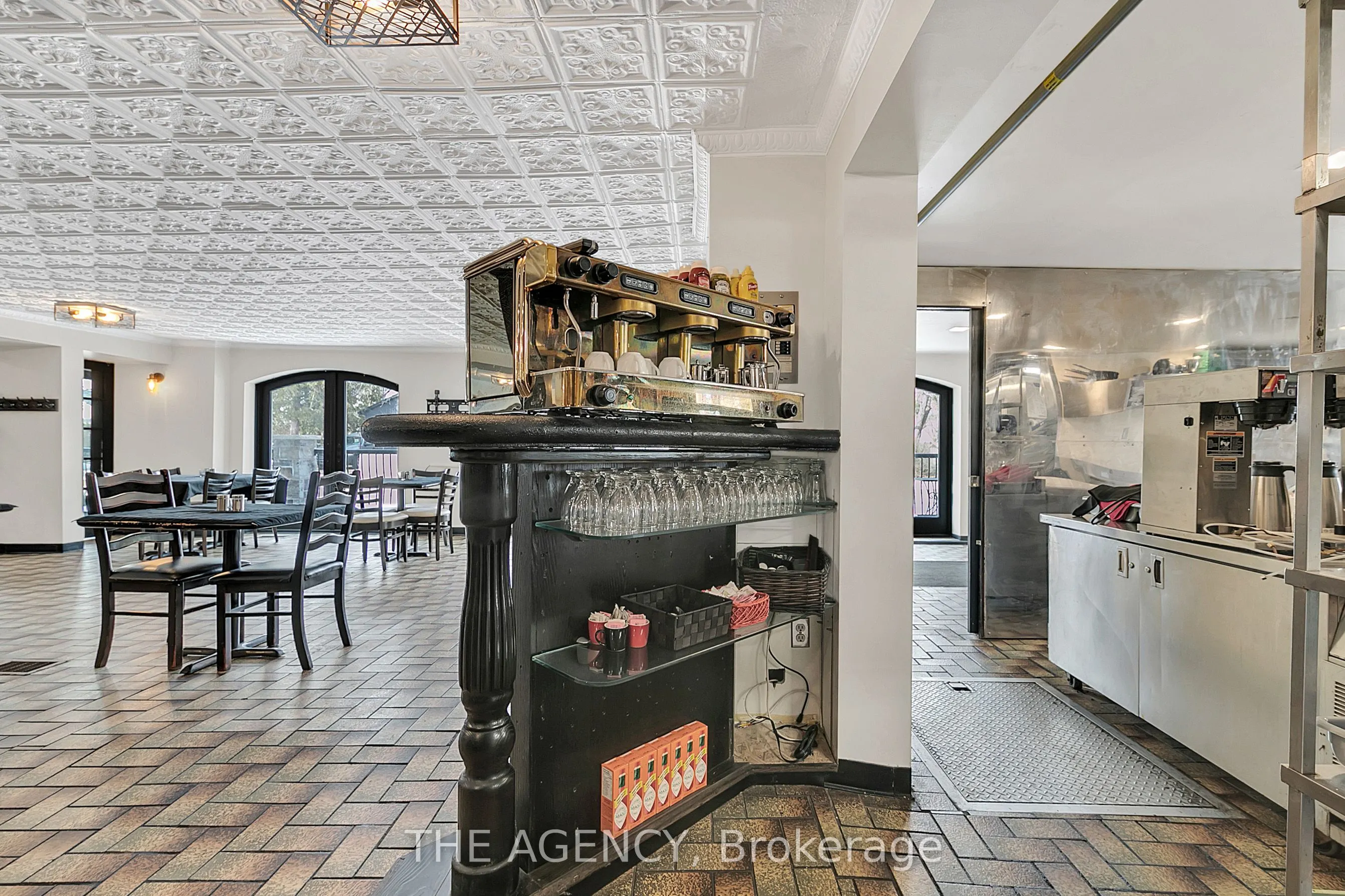 3215 Roseville Road