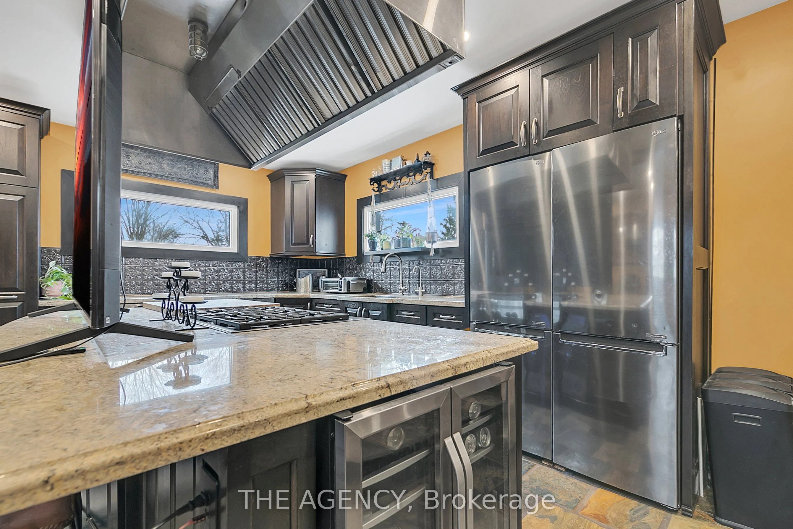 3215 Roseville Road