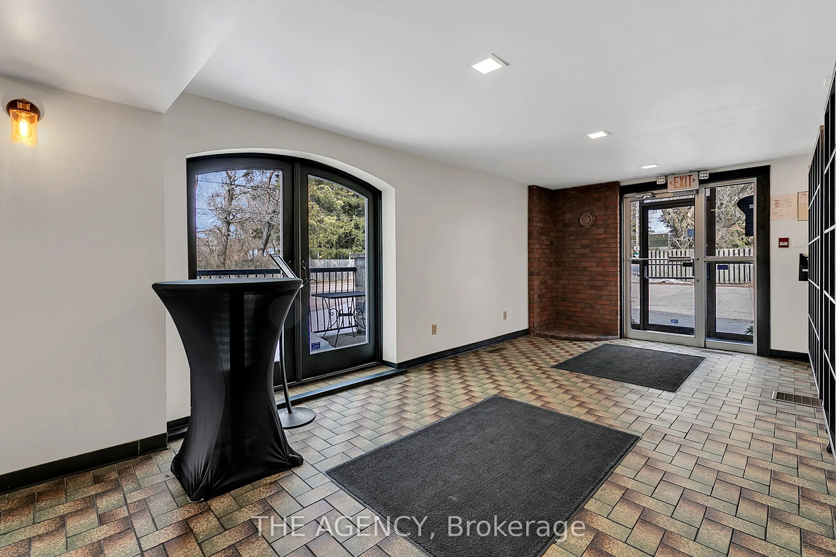 3215 Roseville Road