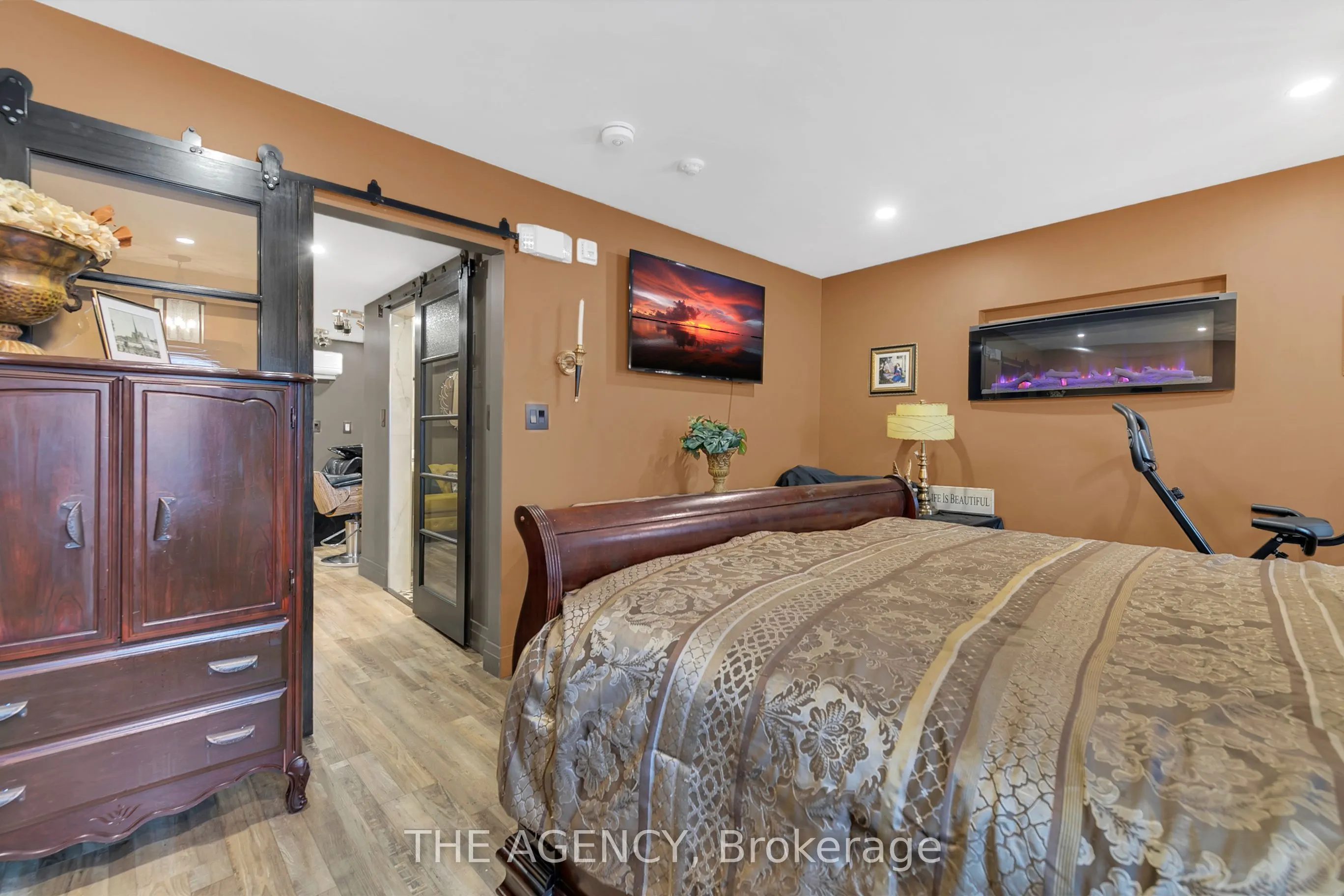 3215 Roseville Road