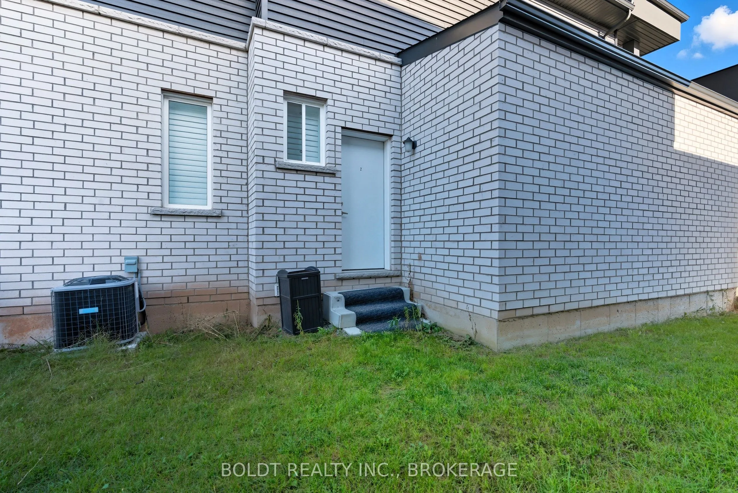 8101 Brookside (LOWER) Drive