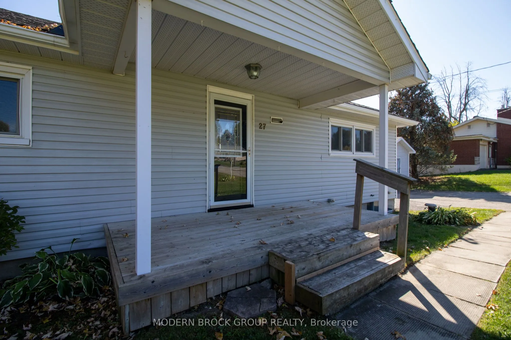 27 Sarah Street