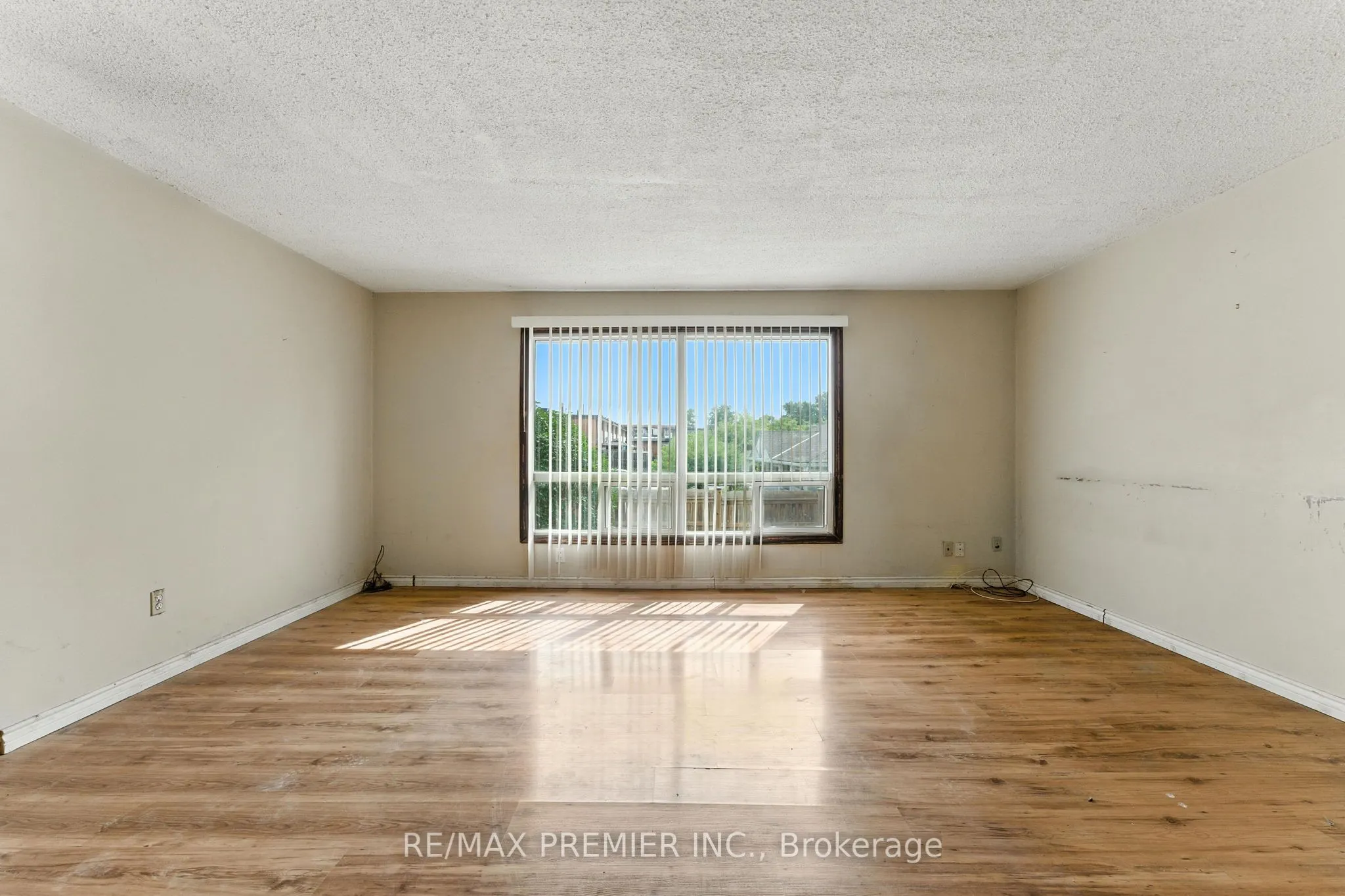 164E Henry Street, #31