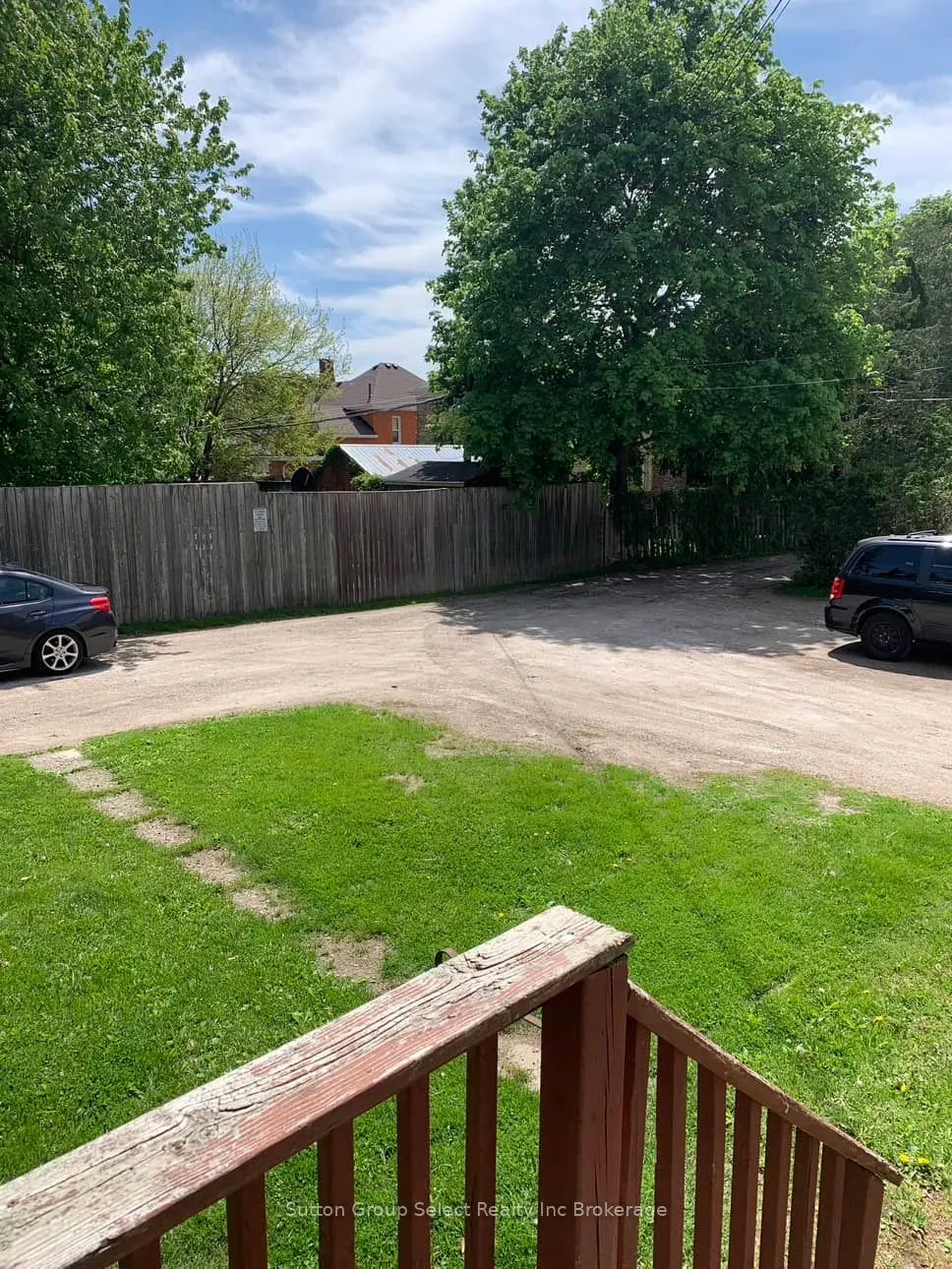 60 Wellington Street N