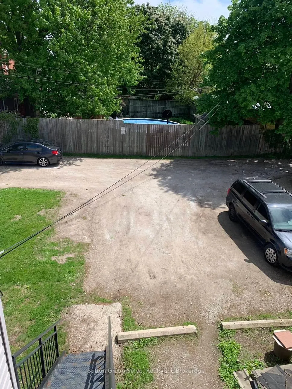 60 Wellington Street N