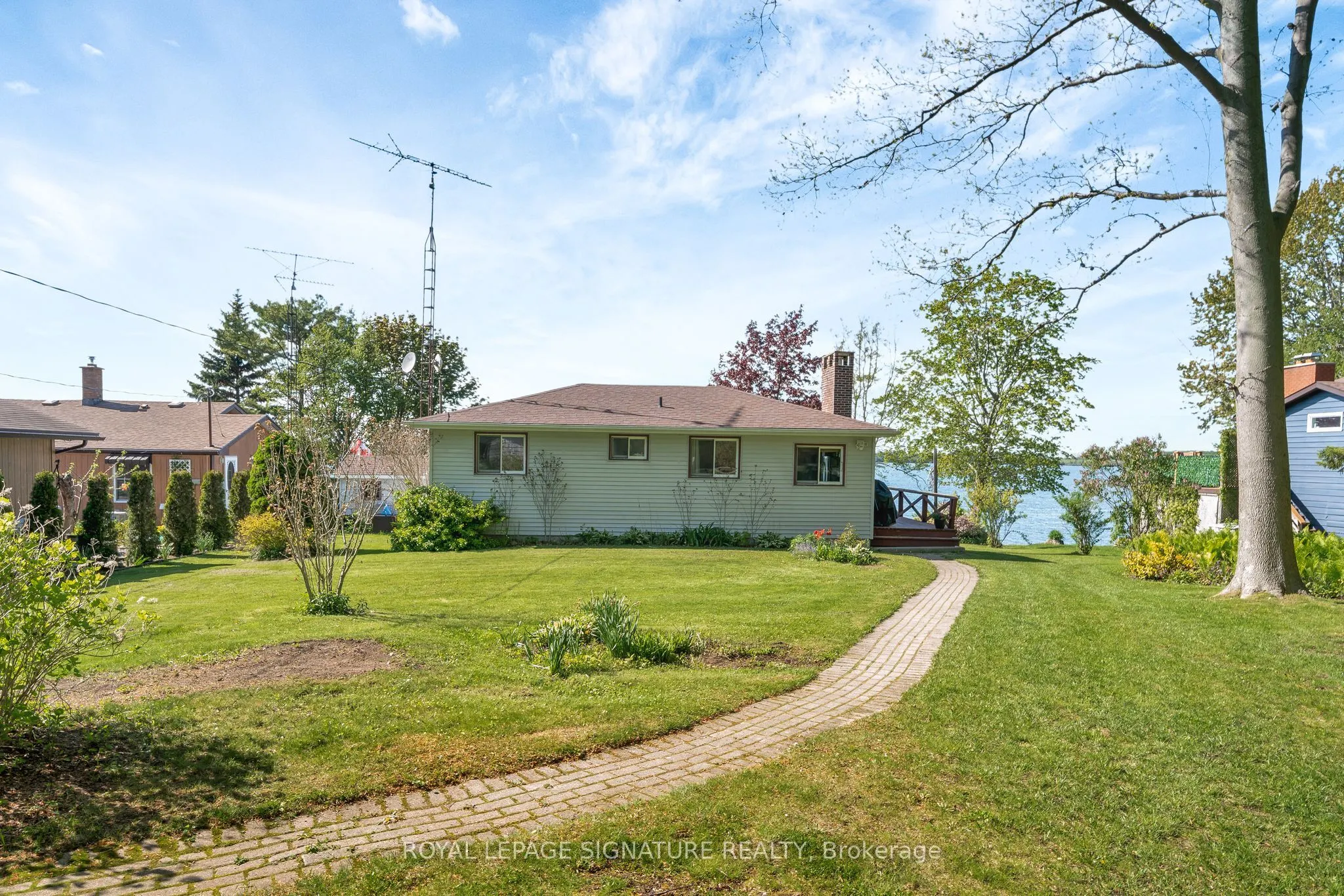 318 Island Road