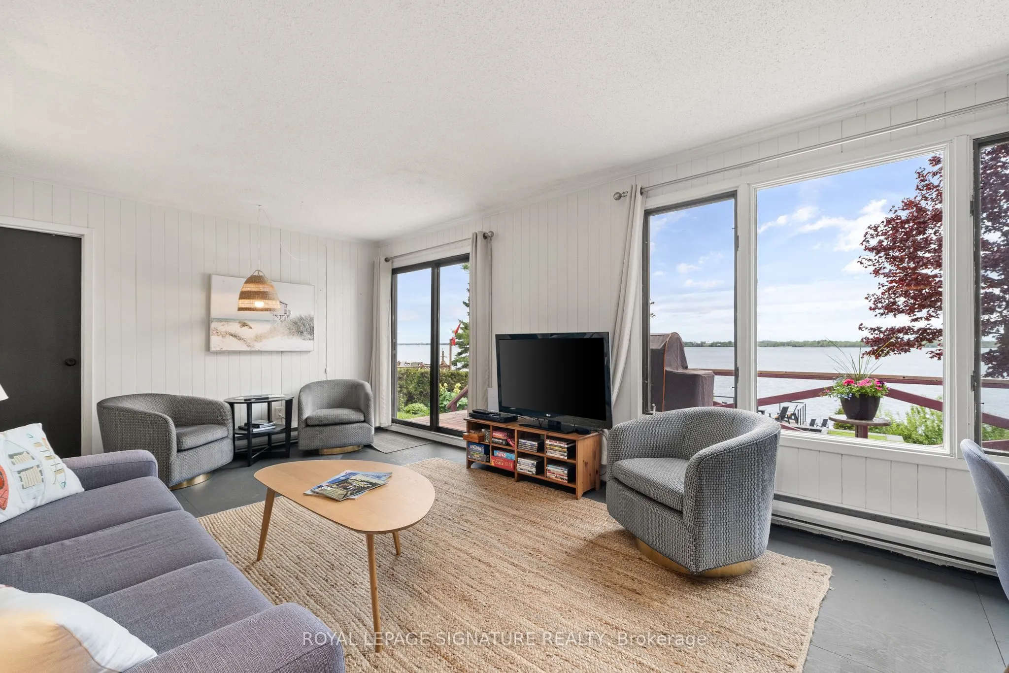 318 Island Road