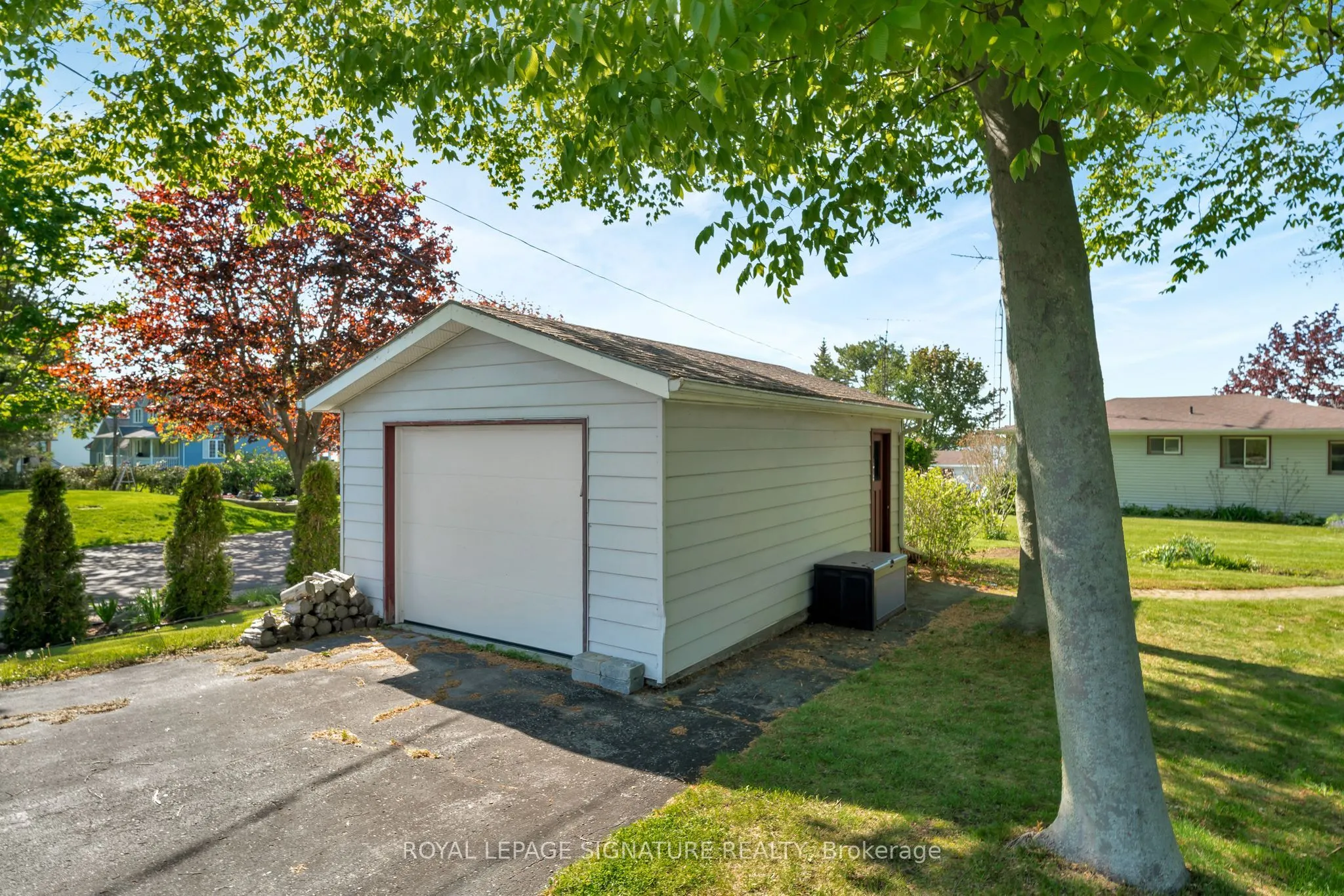 318 Island Road