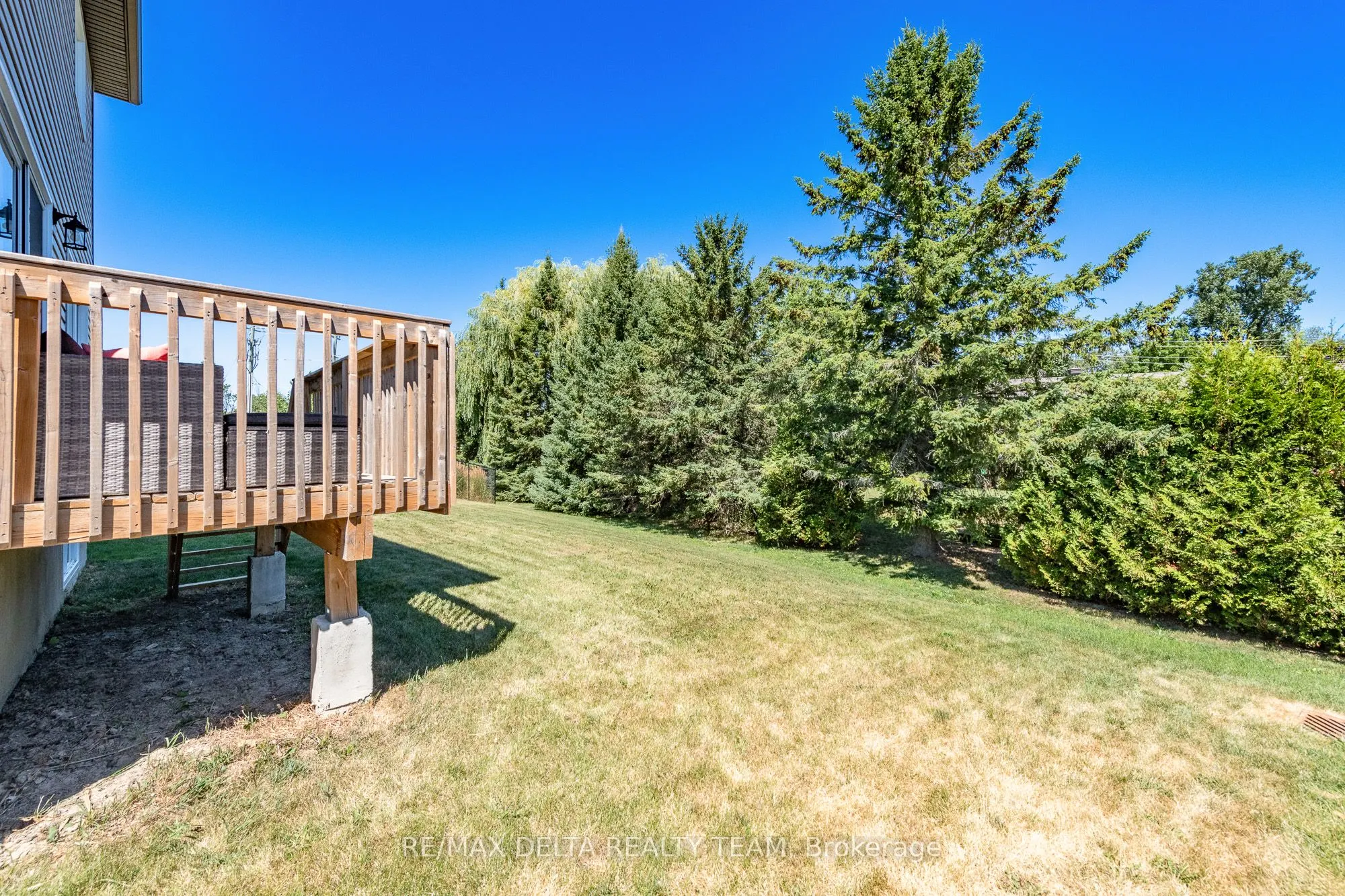 688 Geneva Crescent