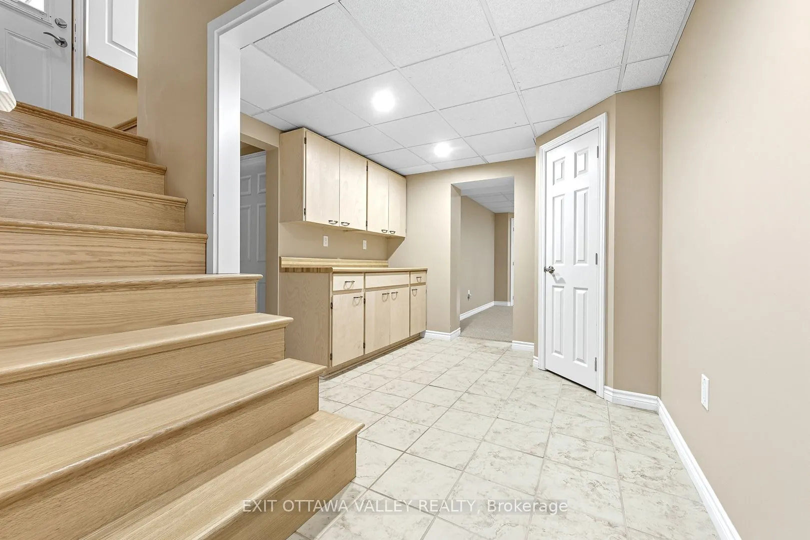 85 Frontenac Crescent