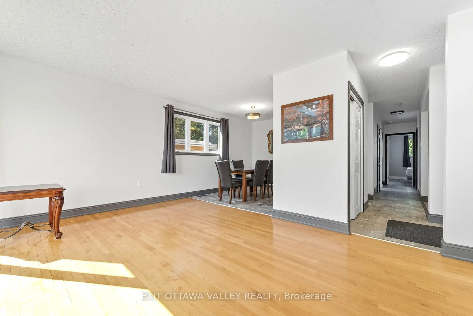 85 Frontenac Crescent