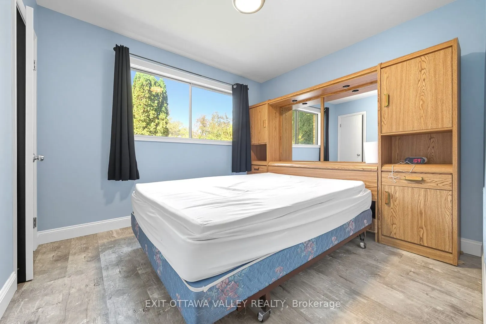 85 Frontenac Crescent