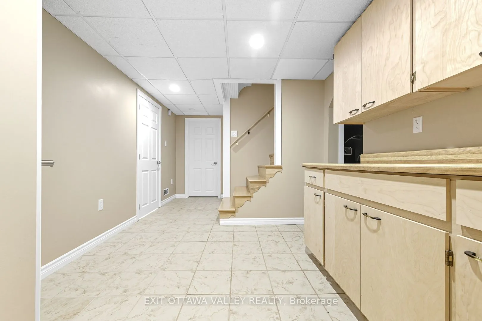 85 Frontenac Crescent