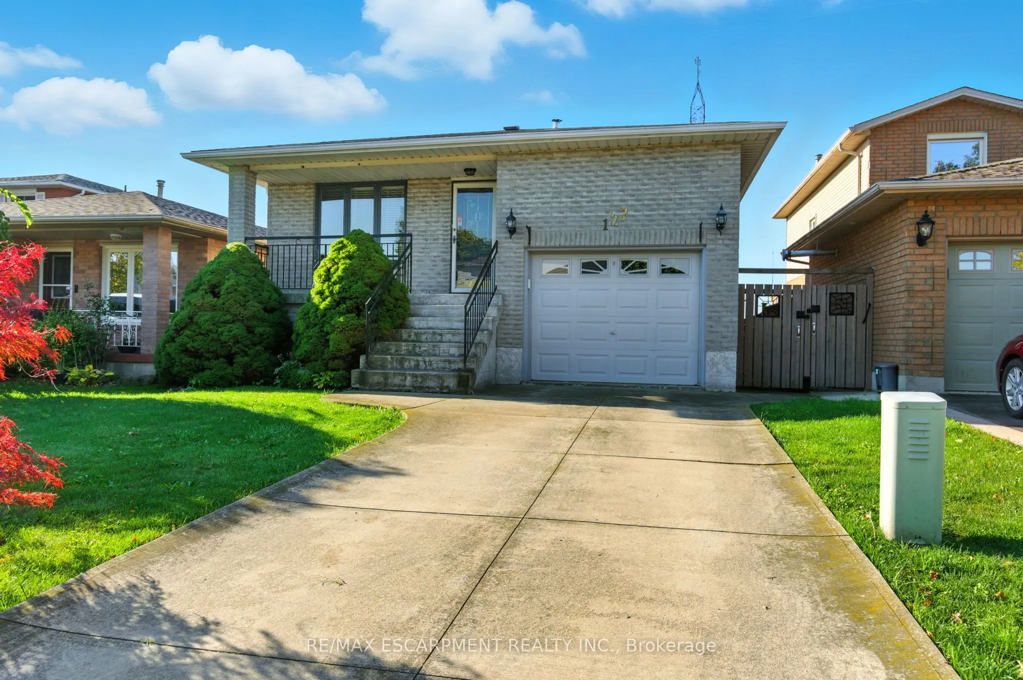 127 Beaverbrook Avenue