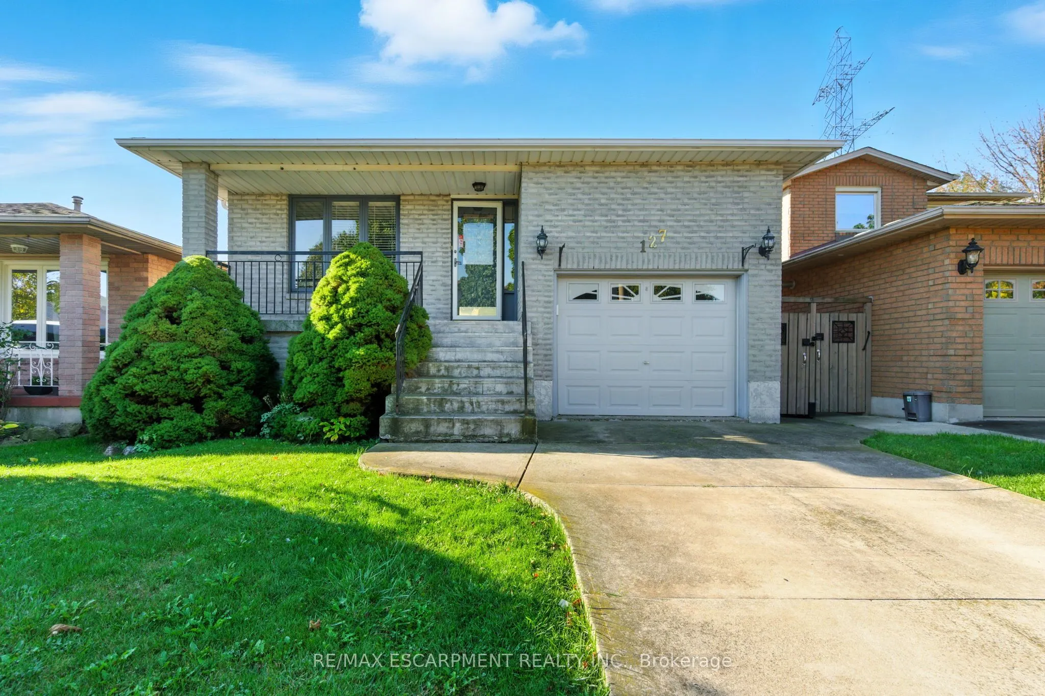 127 Beaverbrook Avenue