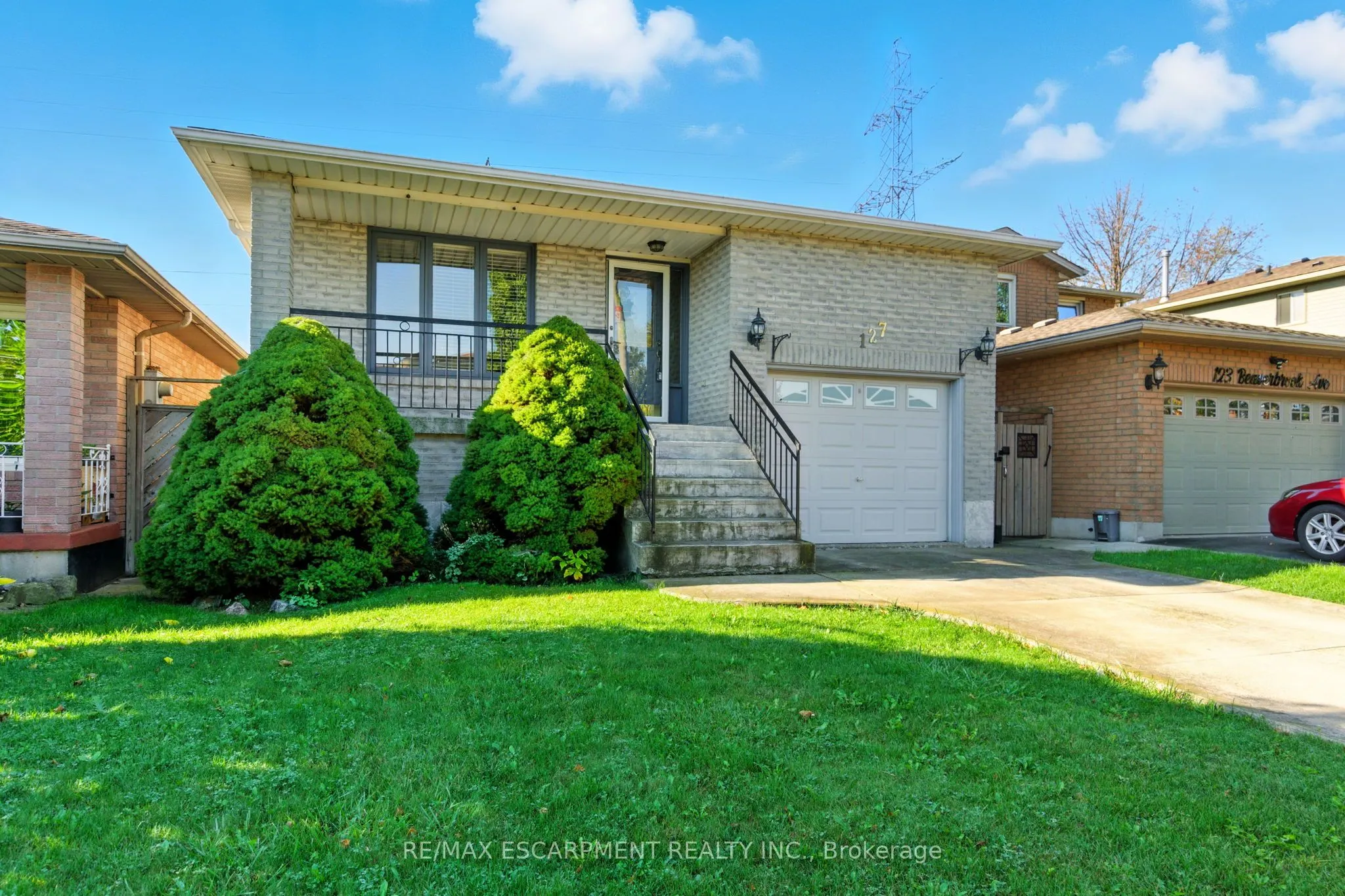 127 Beaverbrook Avenue