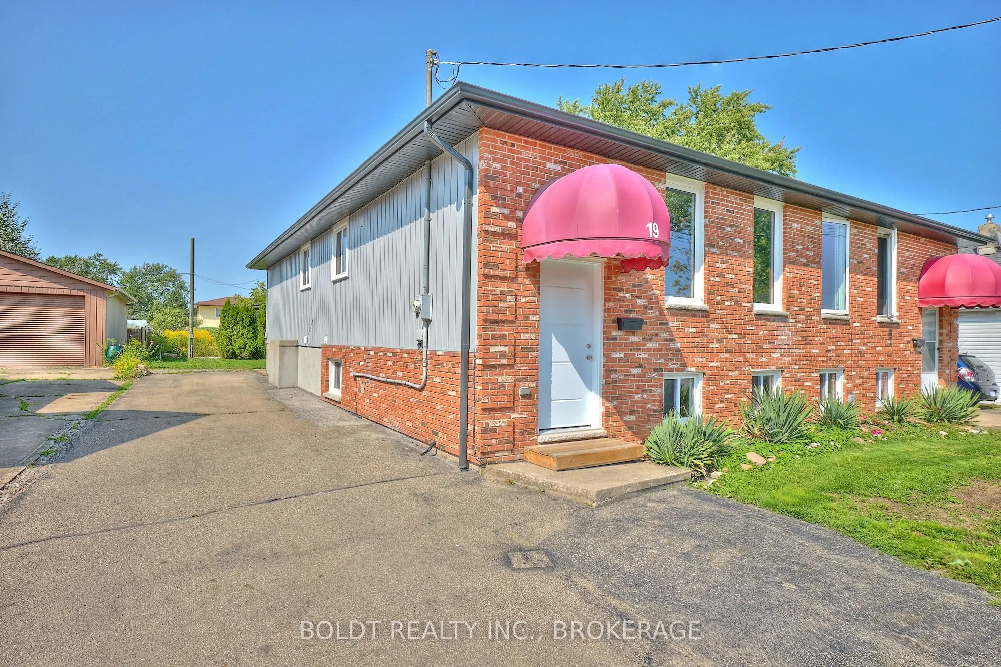 19 Colborne Street